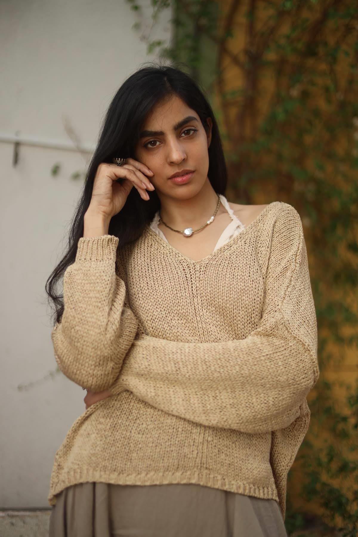 Sütlü Kahve V Yaka Önü Kısa Triko Bluz