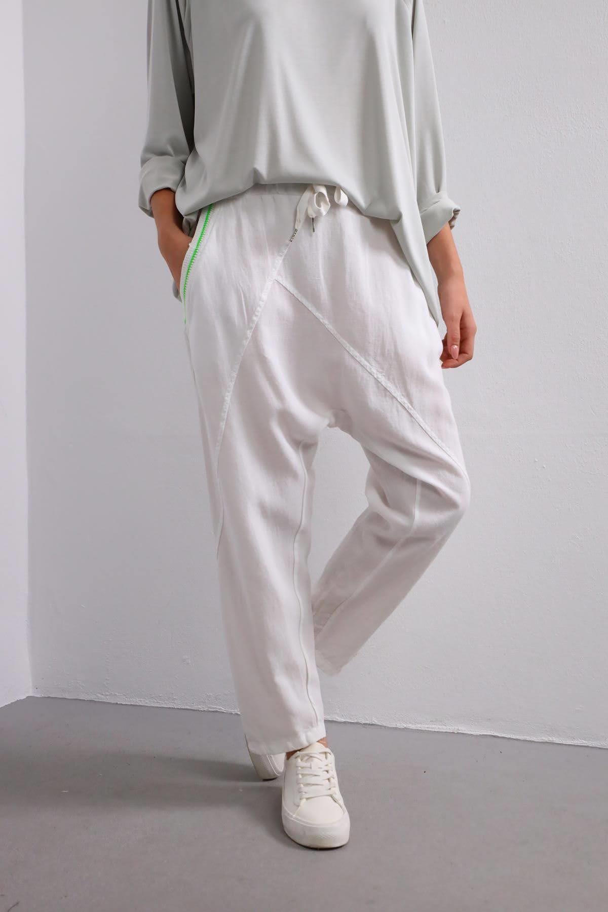 Beyaz Cebi Detaylı Önü Dikişli Pantolon - Şaman Butik Beyaz Cebi Detaylı Önü Dikişli Pantolon