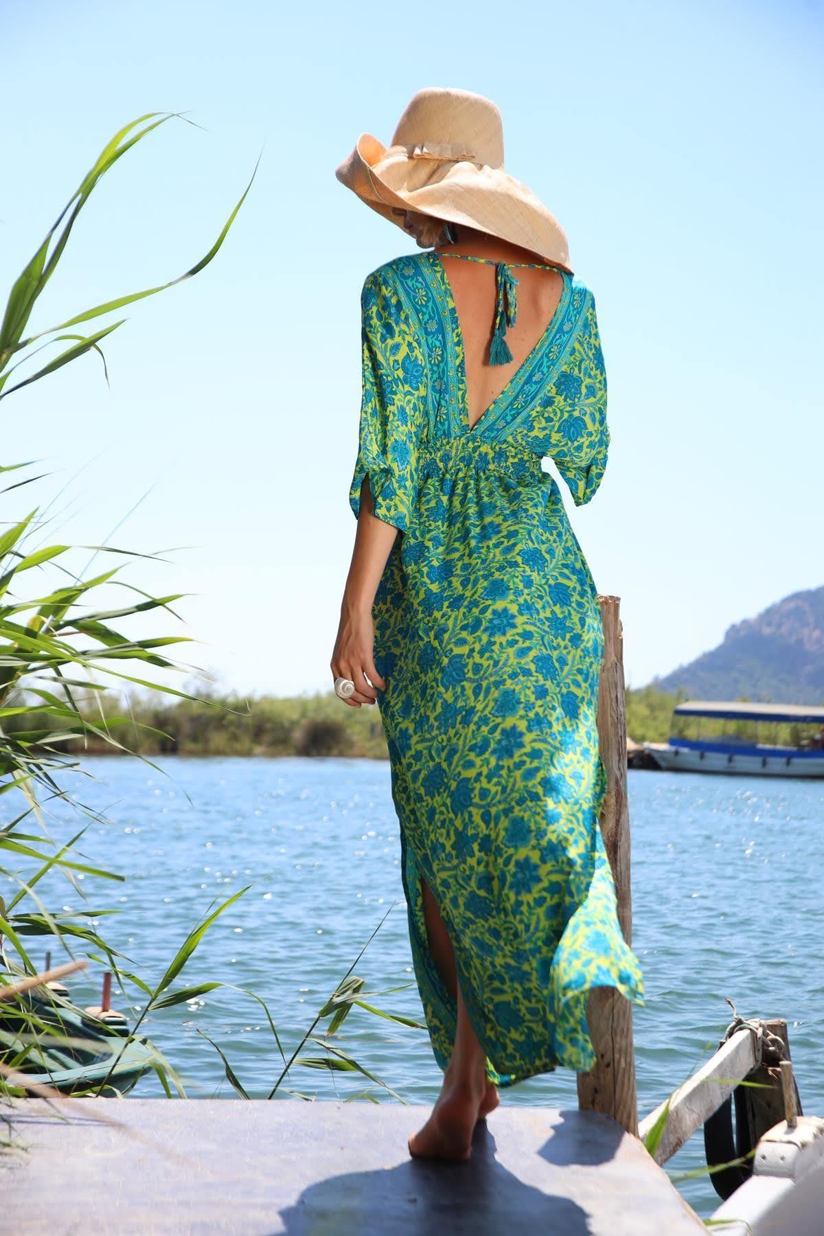 Açık Yeşil Arkası Önü V Yaka Beli Gipeli Elbise - Şaman Butik Açık Yeşil Arkası Önü V Yaka Beli Gipeli Elbise