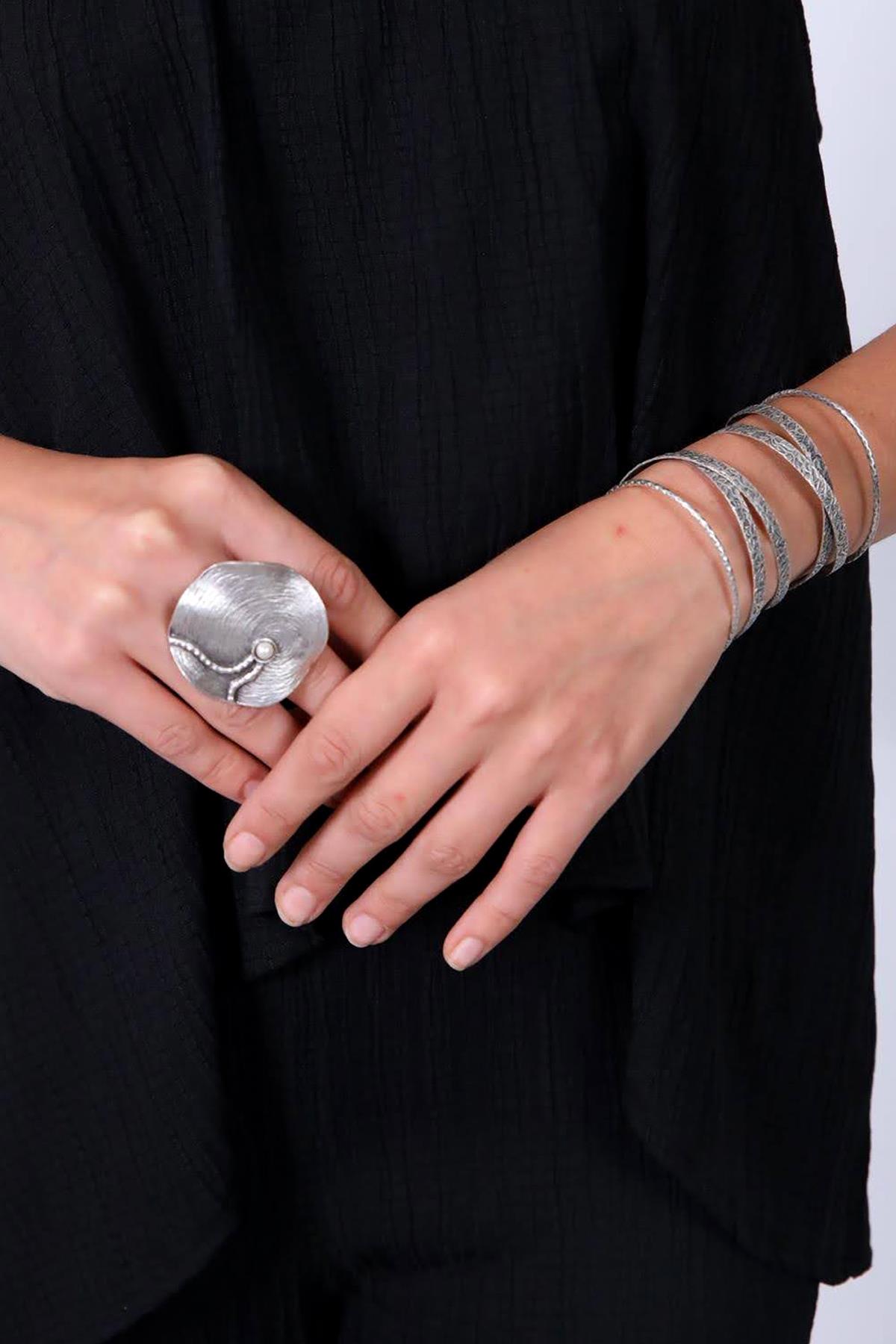  İnci Detaylı Gümüş Kaplama Yüzük