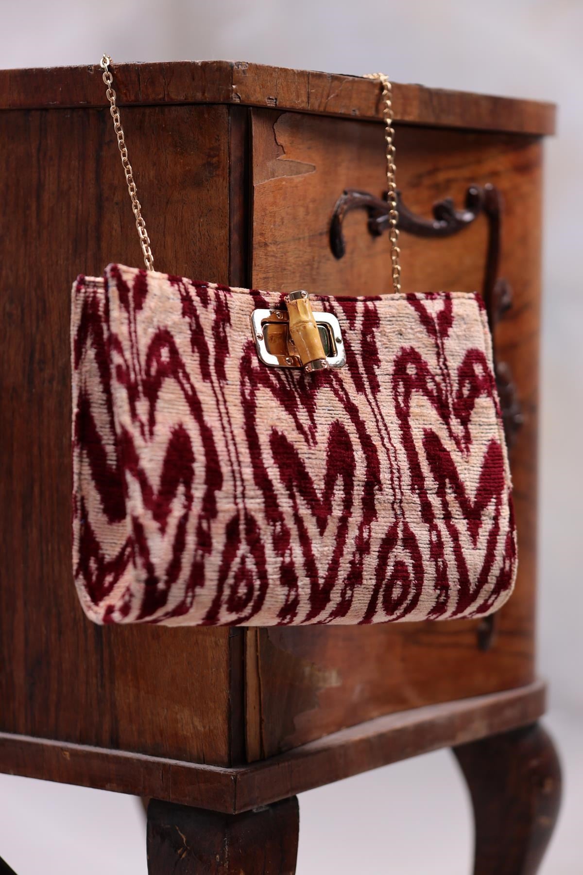  Bej İşlemeli İkat Çanta