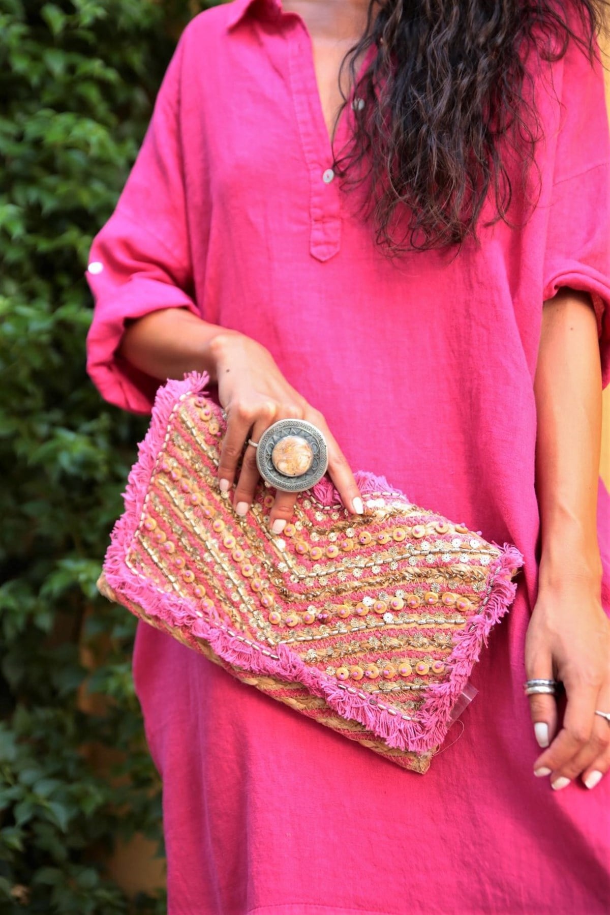  Bej İşlemeli Saçaklı Hasır Çanta