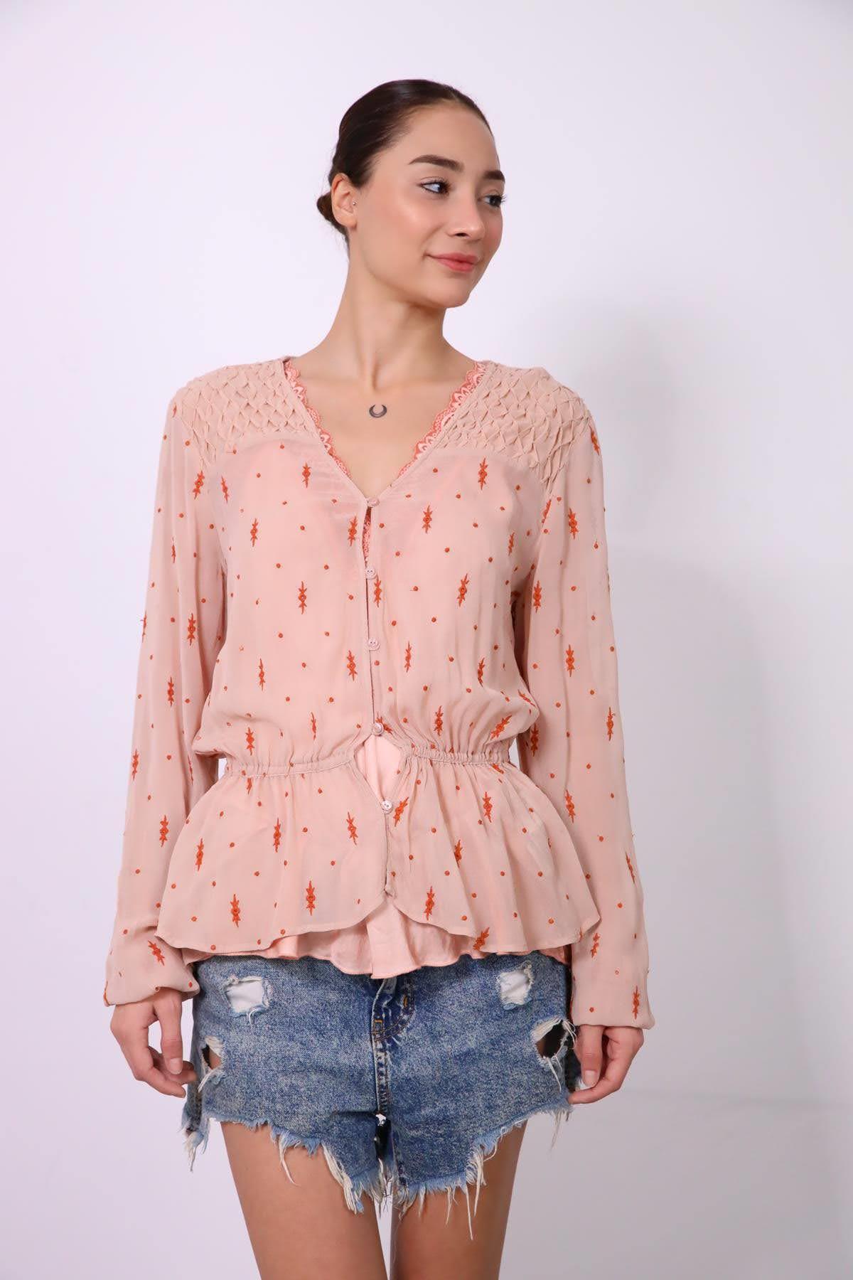 Pudra Pembe İşlemeli Beli Lastikli Şifon Gömlek - Şaman Butik - Bohem Giyim ve Aksesuar | Kadın & Erkek Pudra Pembe İşlemeli Beli Lastikli Şifon Gömlek