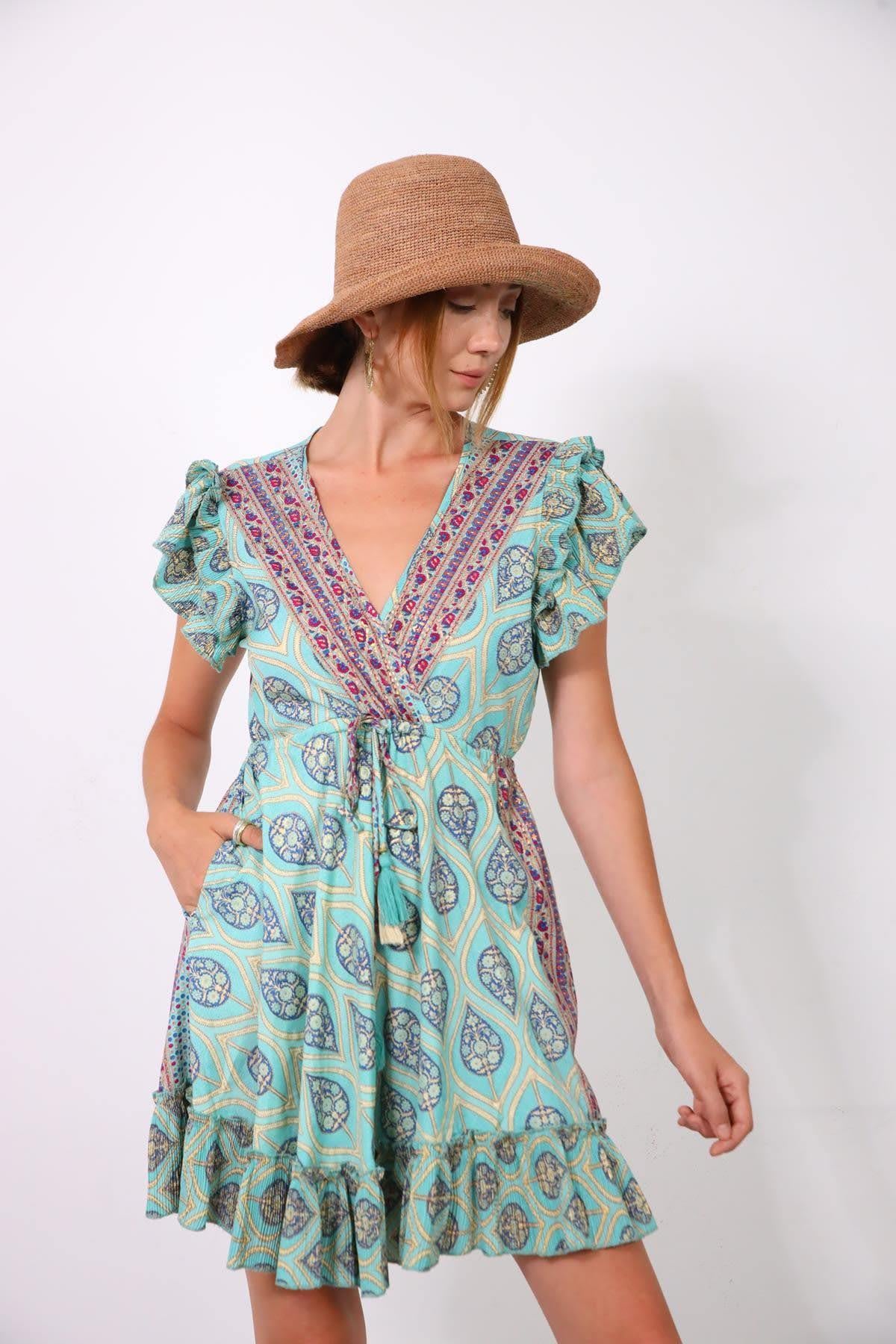  Turkuaz Şal Desenli Volanlı Mini İpek Elbise