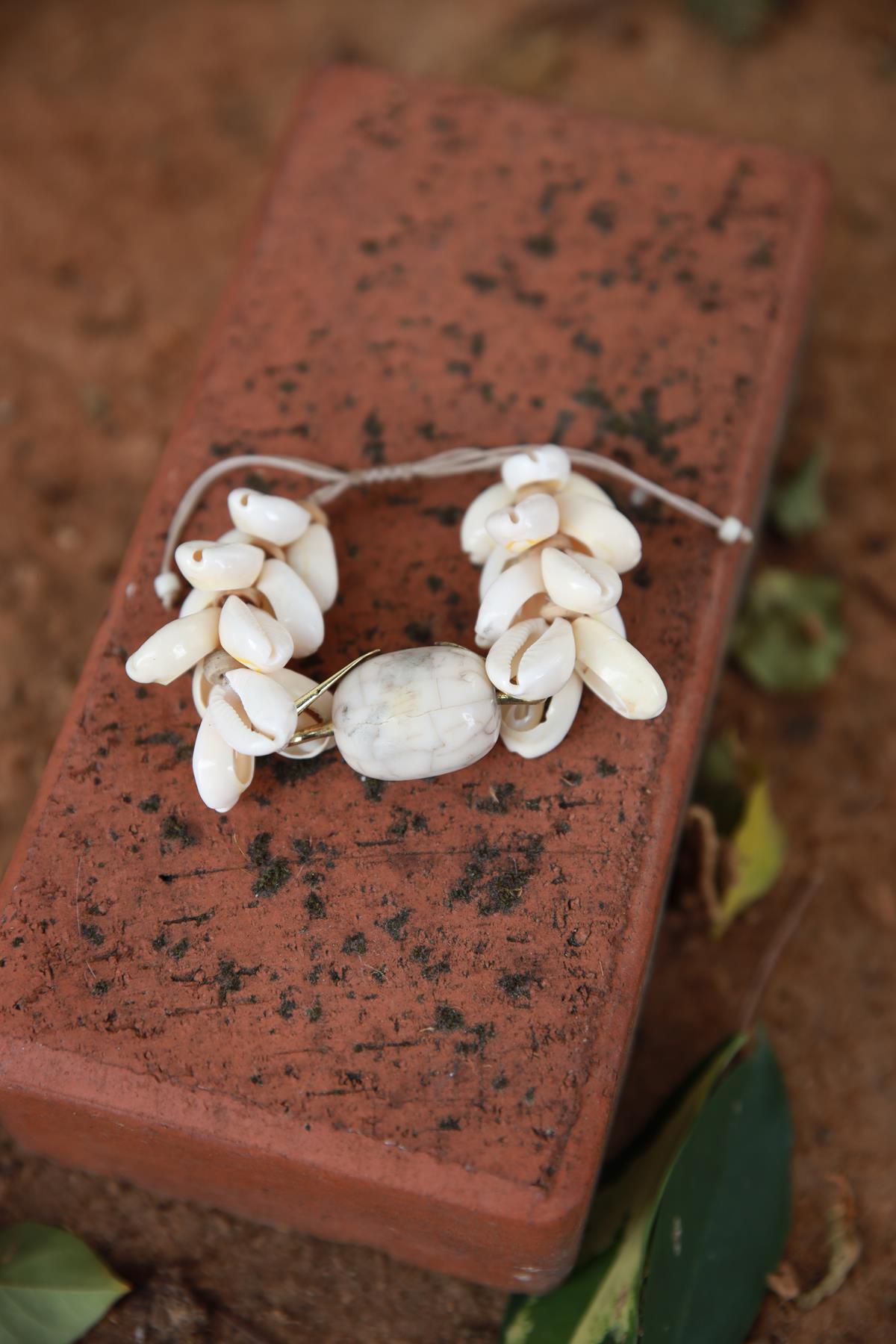 Deniz Kabuklu Seramik Desenli Bileklik