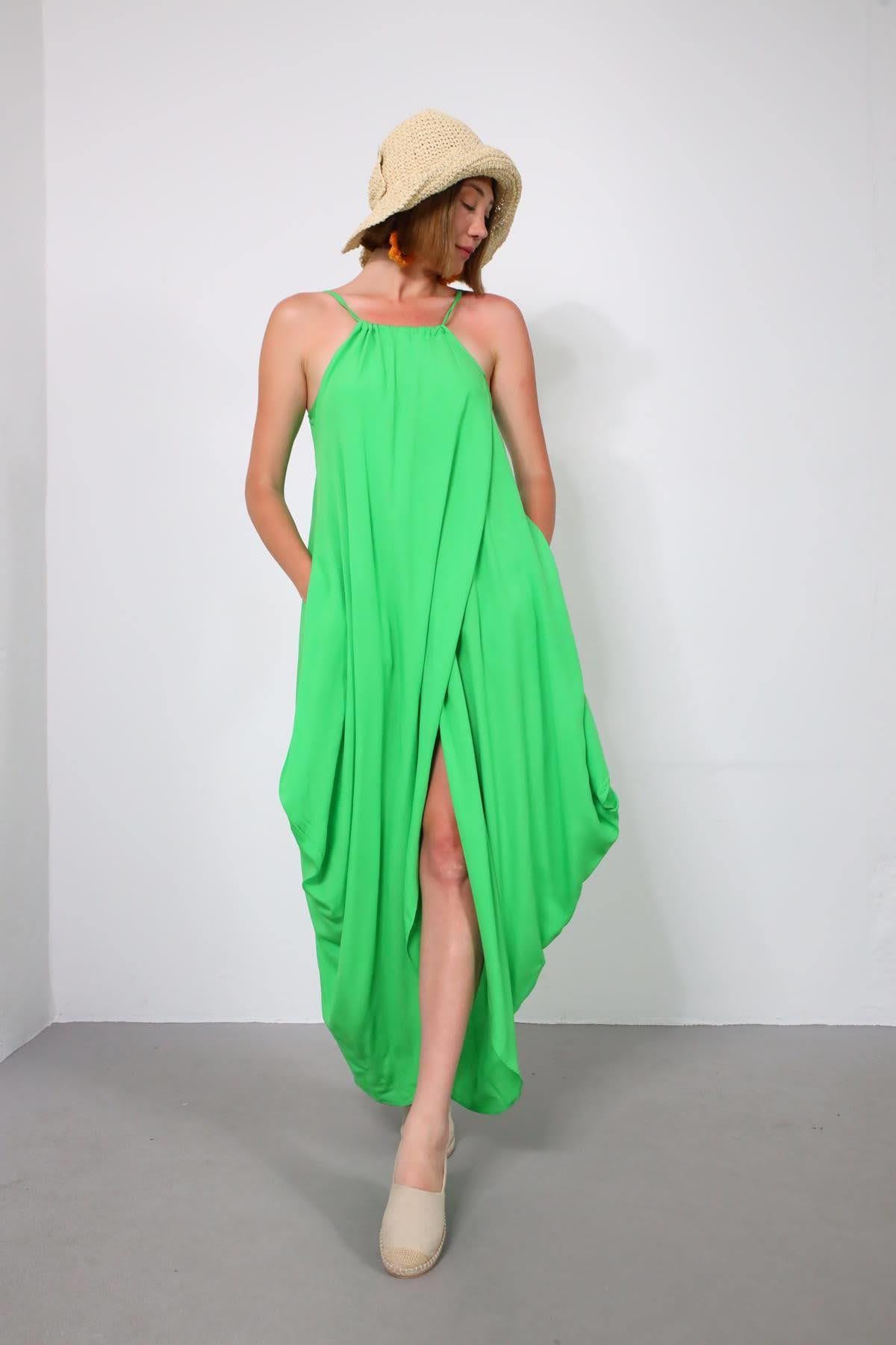 Yeşil Boyundan Bağlamalı Önü Çapraz Elbise - Şaman Butik Yeşil Boyundan Bağlamalı Önü Çapraz Elbise