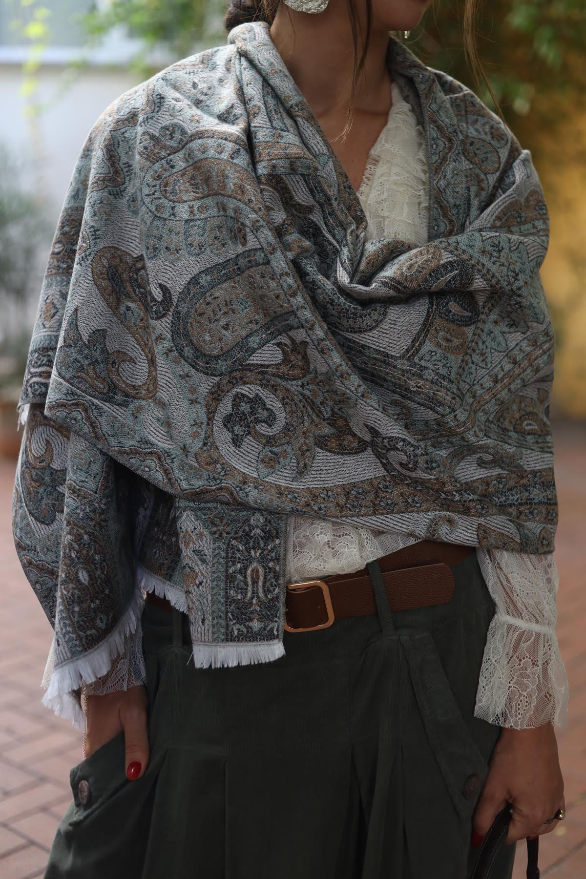 Haki Otantik Desenli Kaşmir Şal