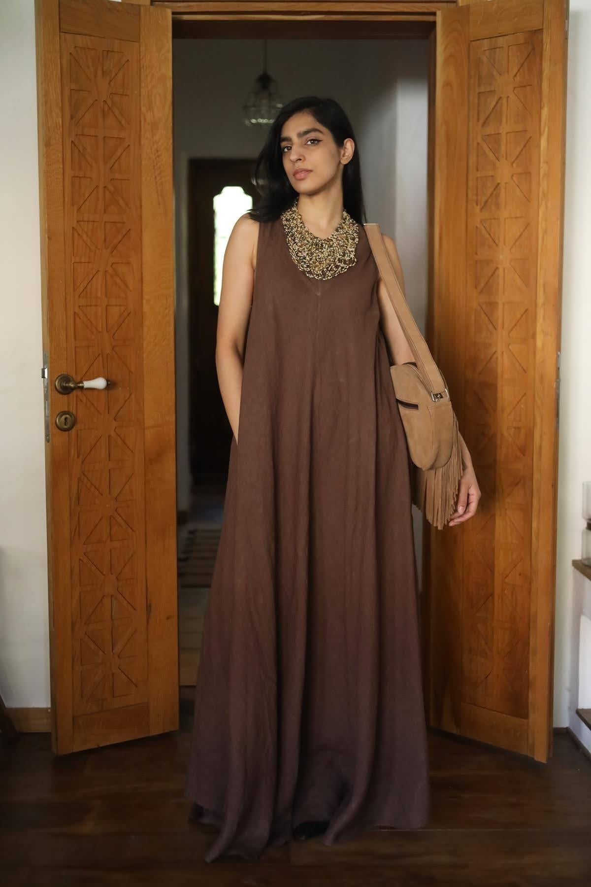 Kahverengi V Yaka Cepli Kolsuz Keten Elbise