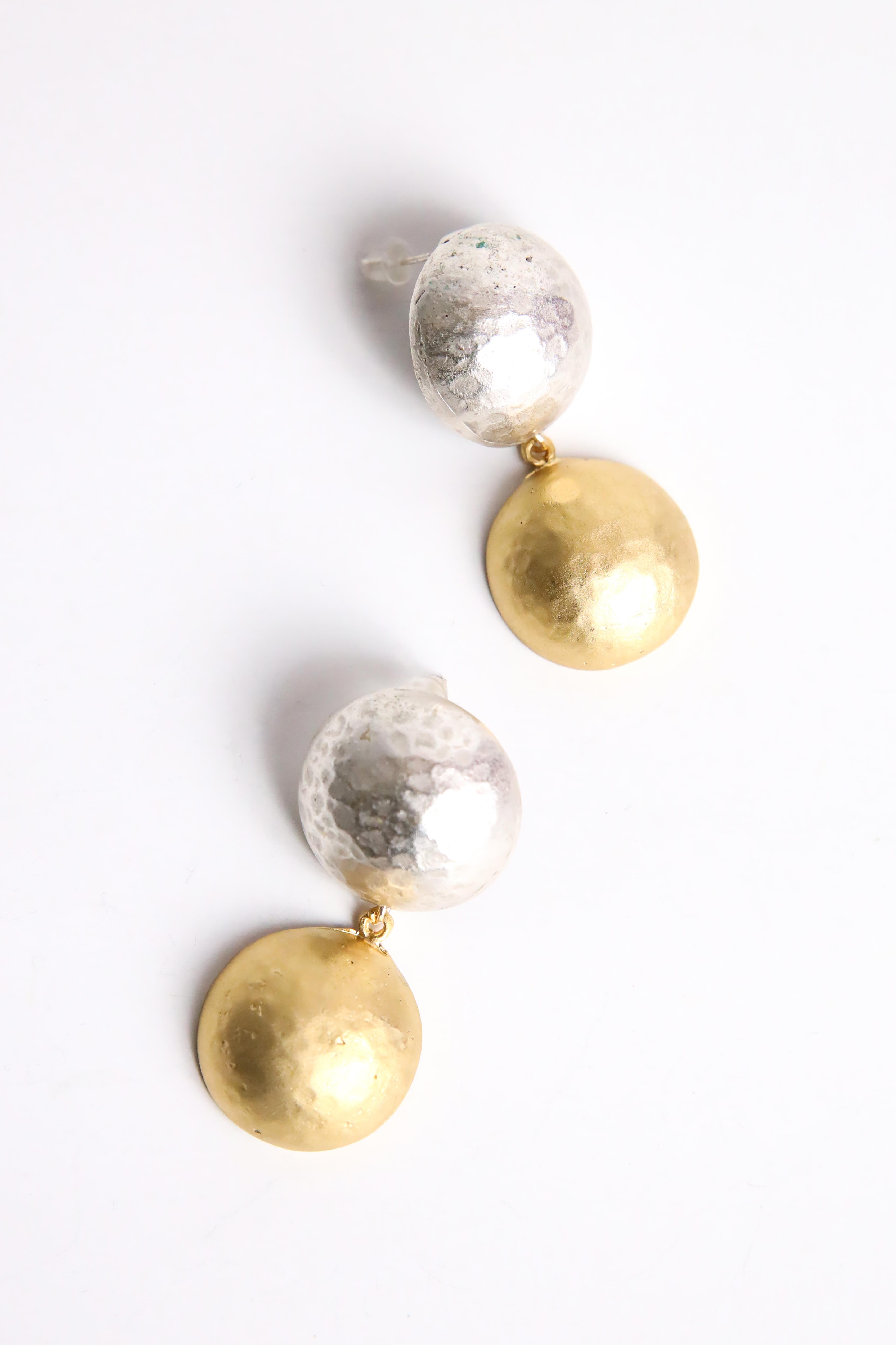  Gümüş ve Altın Kaplama Sallantılı Küpe