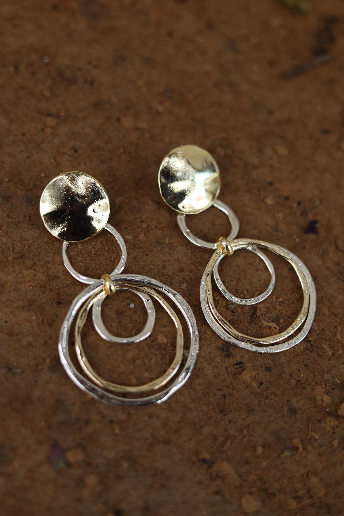 Sallantılı İç İçe Halka Küpe