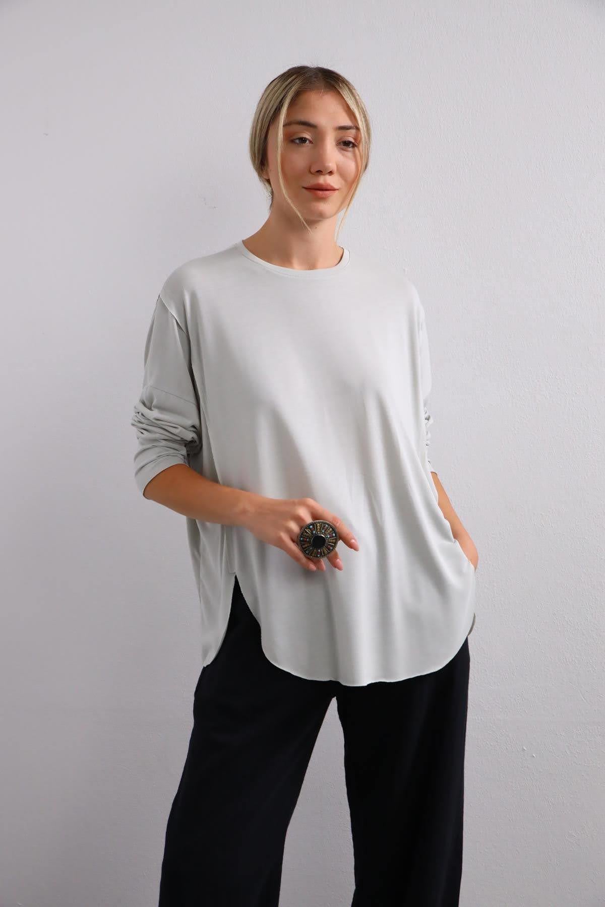 Gri Yırtmaç Detaylı Salaş Bluz - Şaman Butik Gri Yırtmaç Detaylı Salaş Bluz