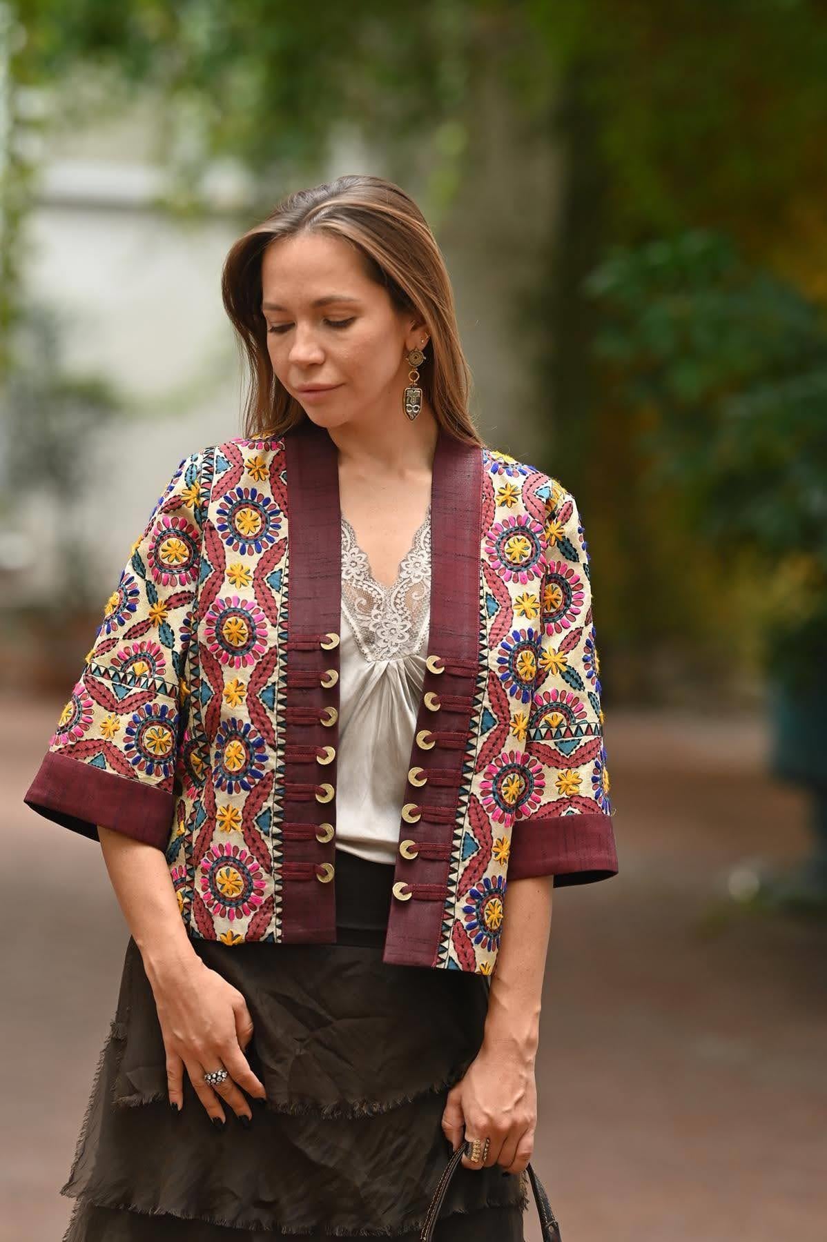 Bordo Otantik İşlemeli İpek Ceket