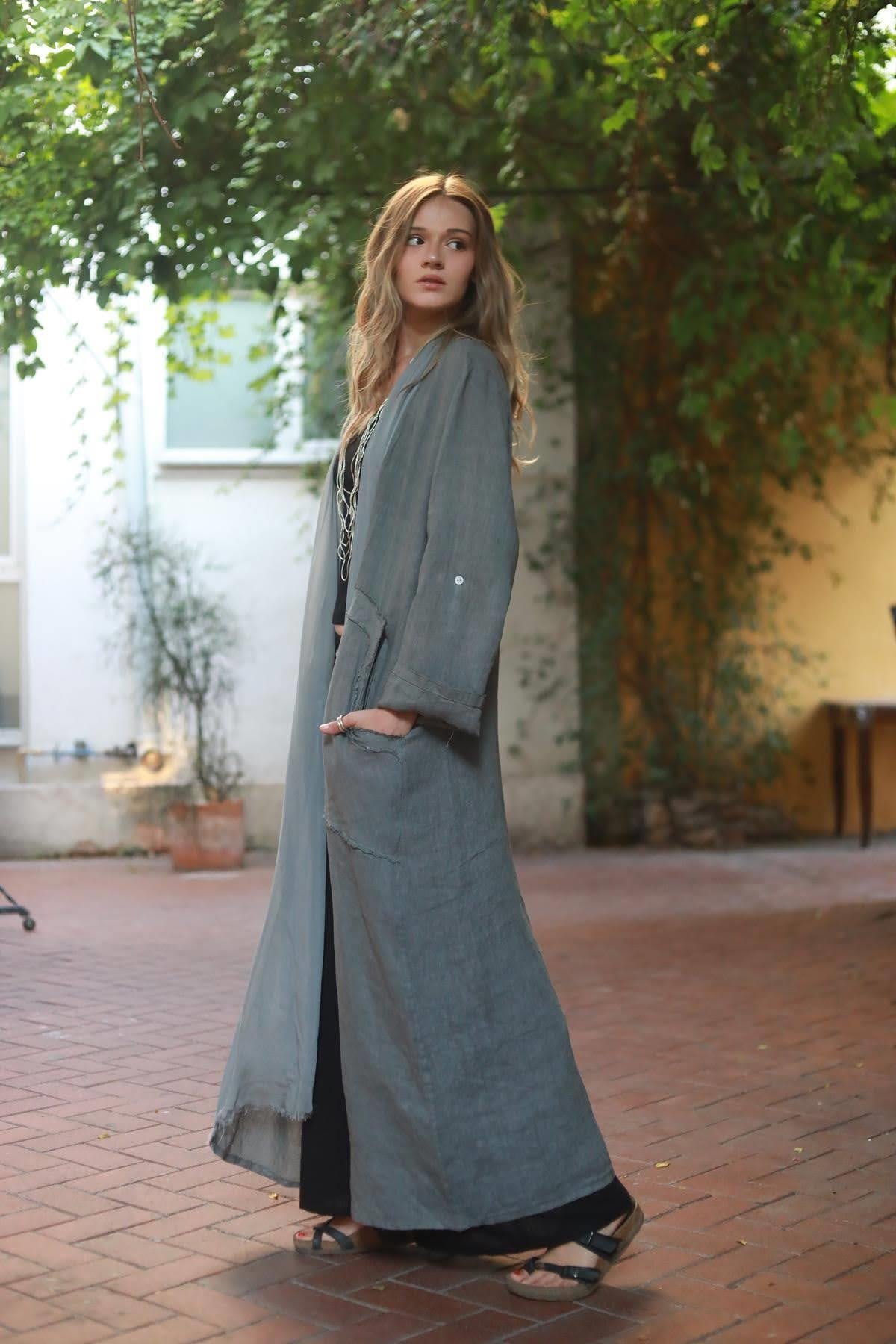 Antrasit Cebi ve Yakası Püskül Detaylı Keten Kaftan