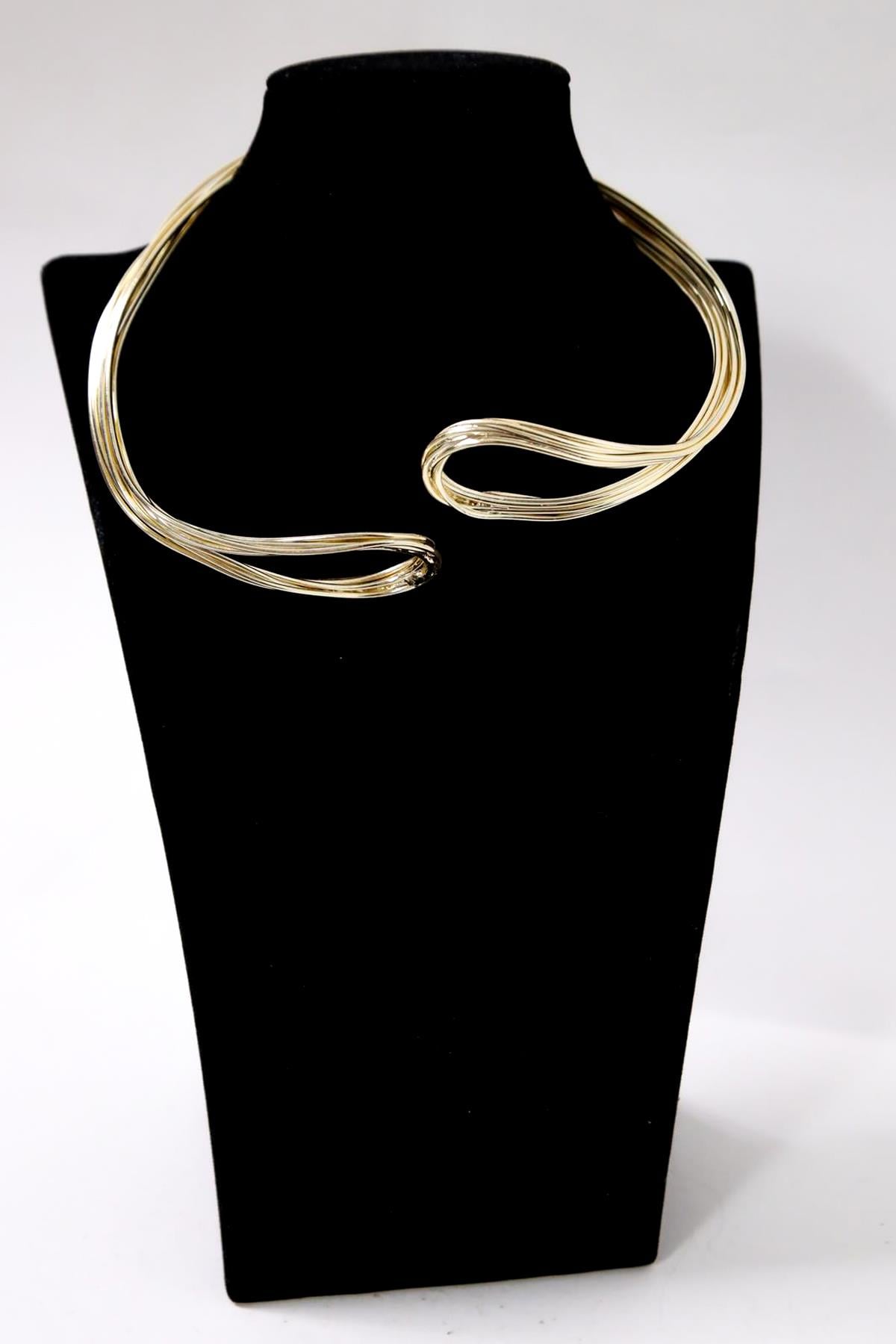 Tek Görünümlü Kelepçe Tasarım Altın Kaplama Kolye - Şaman Butik Tek Görünümlü Kelepçe Tasarım Altın Kaplama Kolye