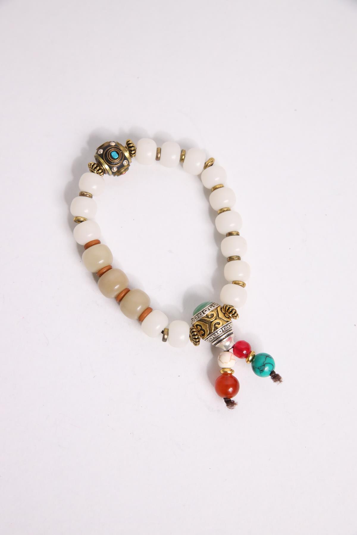 Beyaz Elastik Bileklik