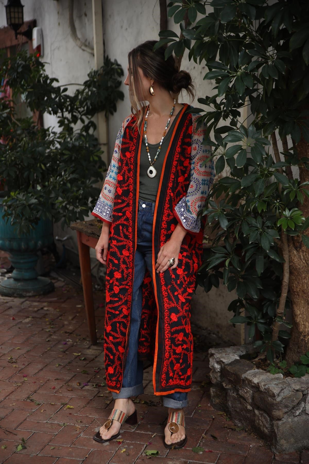 Siyah İşlemeli Bohem Kaftan