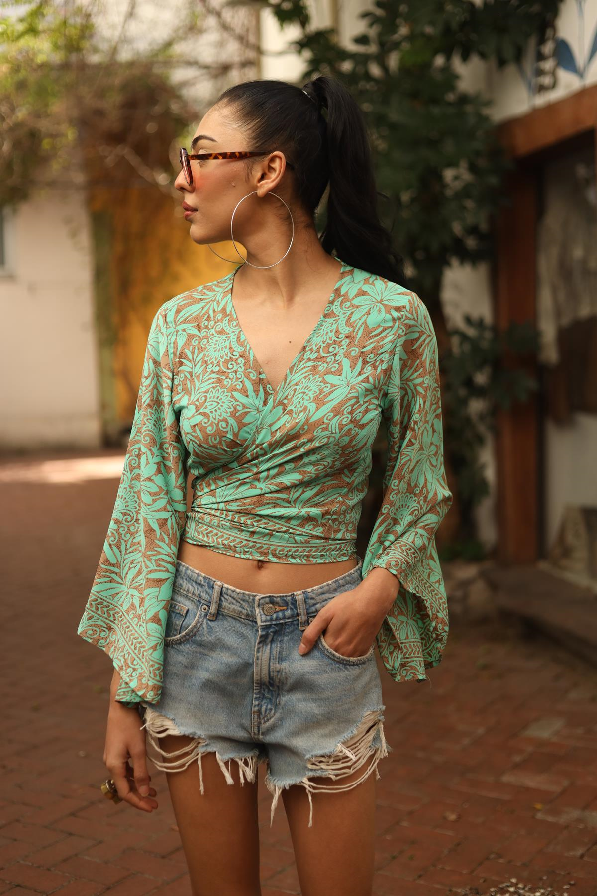 Mint Yeşili Uzun Kollu İpek Bolero