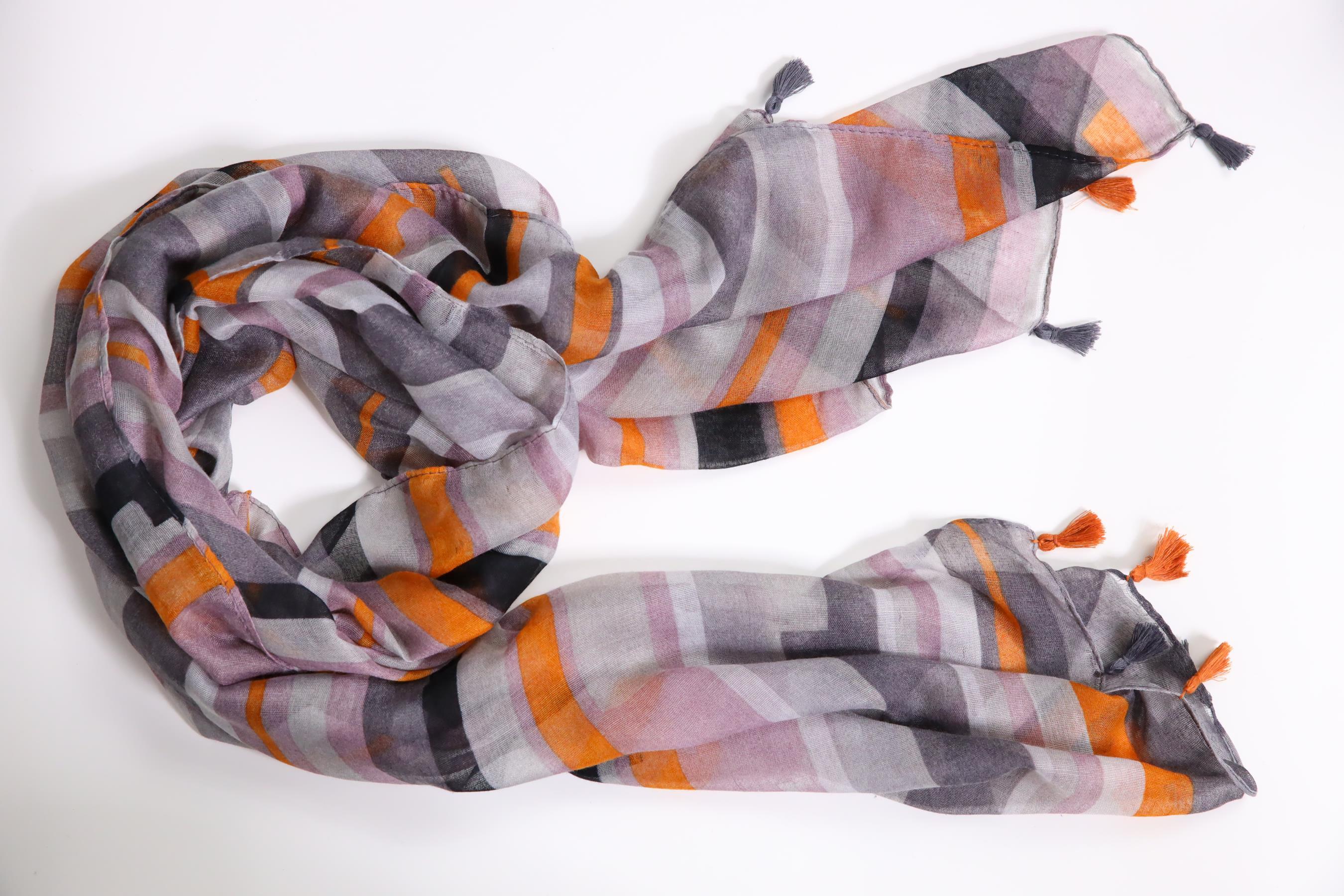  Turuncu Renkli Çizgili Püsküllü Şal