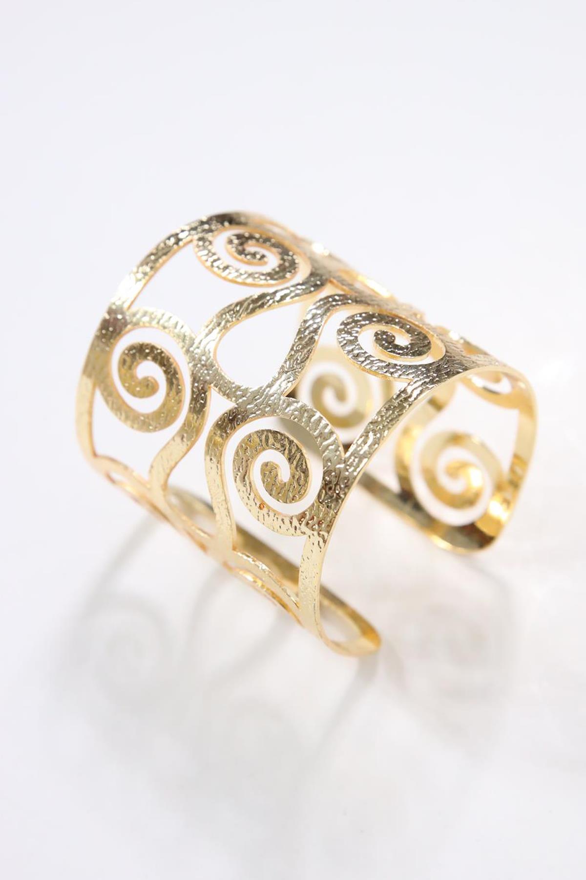 Spiral Desenli Dokulu Altın Kaplama Bileklik - Şaman Butik Spiral Desenli Dokulu Altın Kaplama Bileklik