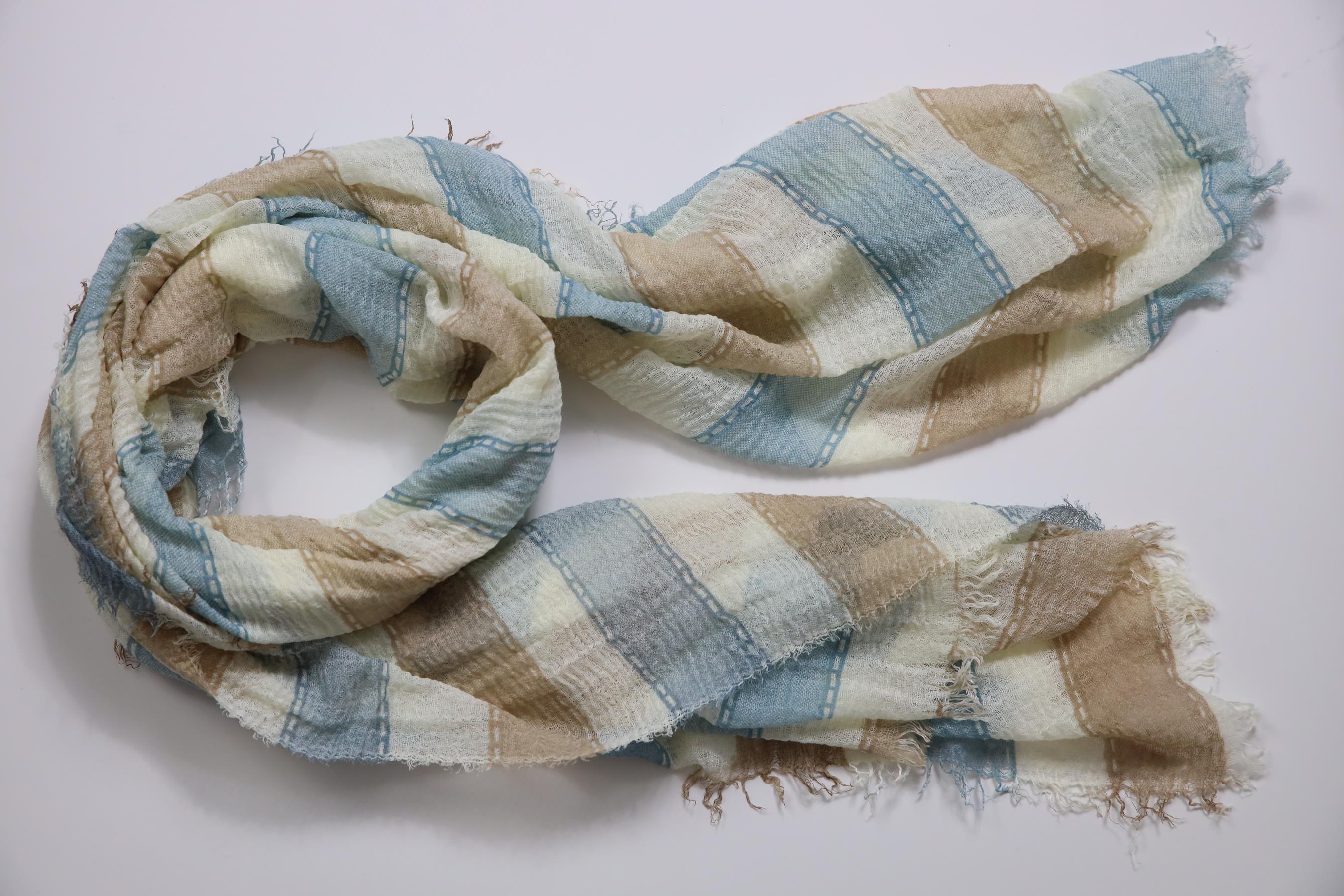 Mavi Krem Rengi Film Şeridi Desenli Şal - Şaman Butik Mavi Krem Rengi Film Şeridi Desenli Şal