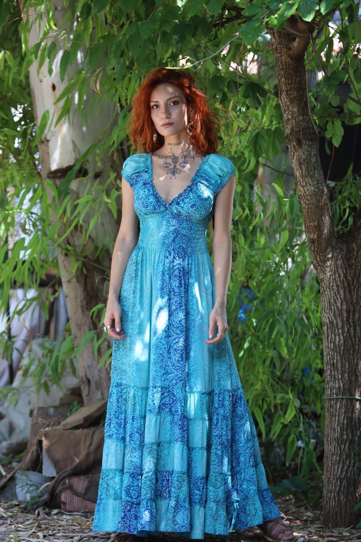 Turkuaz Desenli Kalın Askılı Lastikli İpek Elbise