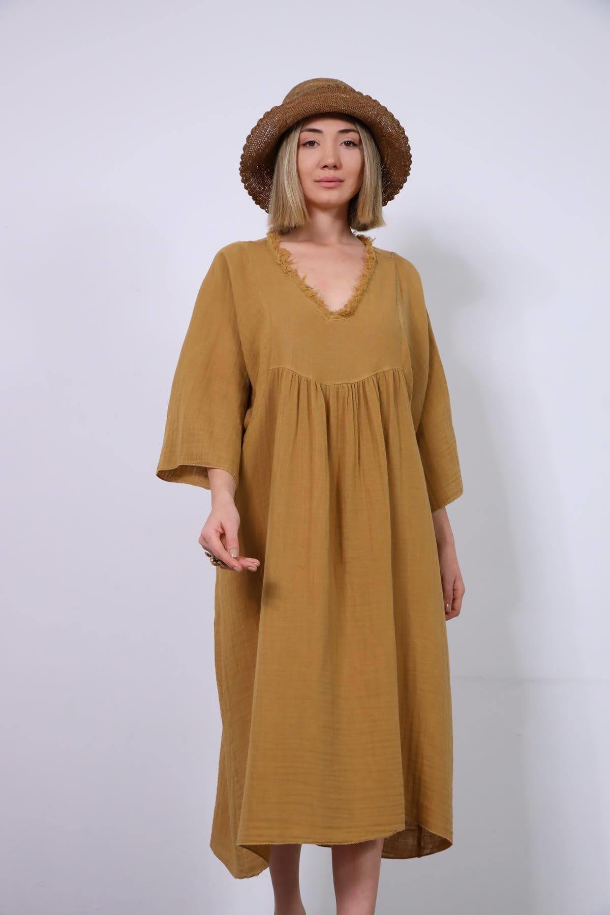 Camel Rengi Püsküllü V Yaka Müslin Elbise - Şaman Butik Camel Rengi Püsküllü V Yaka Müslin Elbise