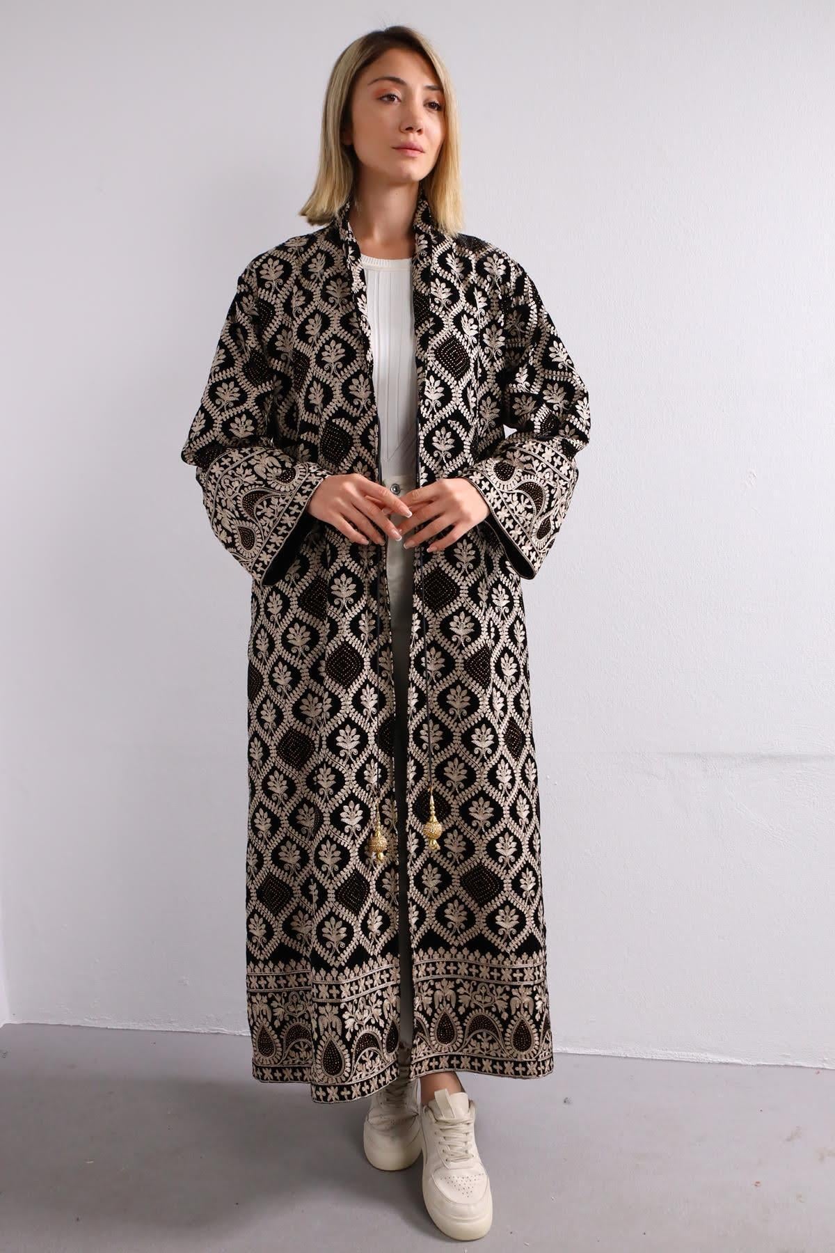 Siyah Etnik İşlemeli Bohem Kaftan - Şaman Butik Siyah Etnik İşlemeli Bohem Kaftan