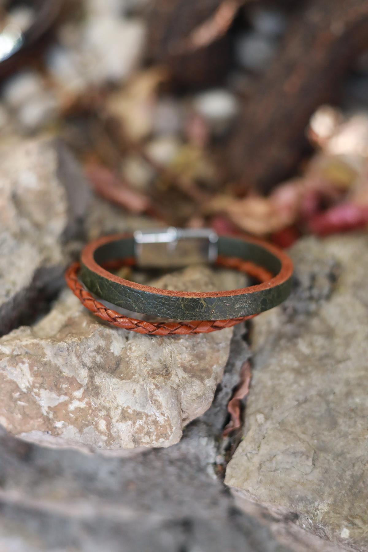 Örgü Detaylı Çift Bant Deri Bileklik