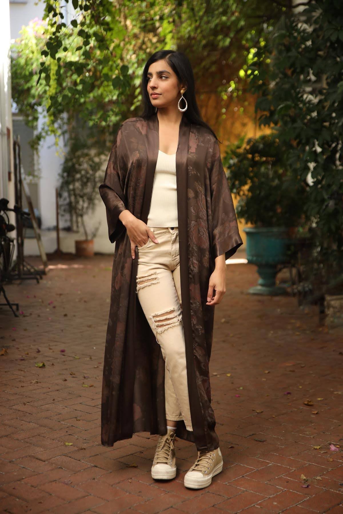 Kahverengi Desenli Saten Kimono