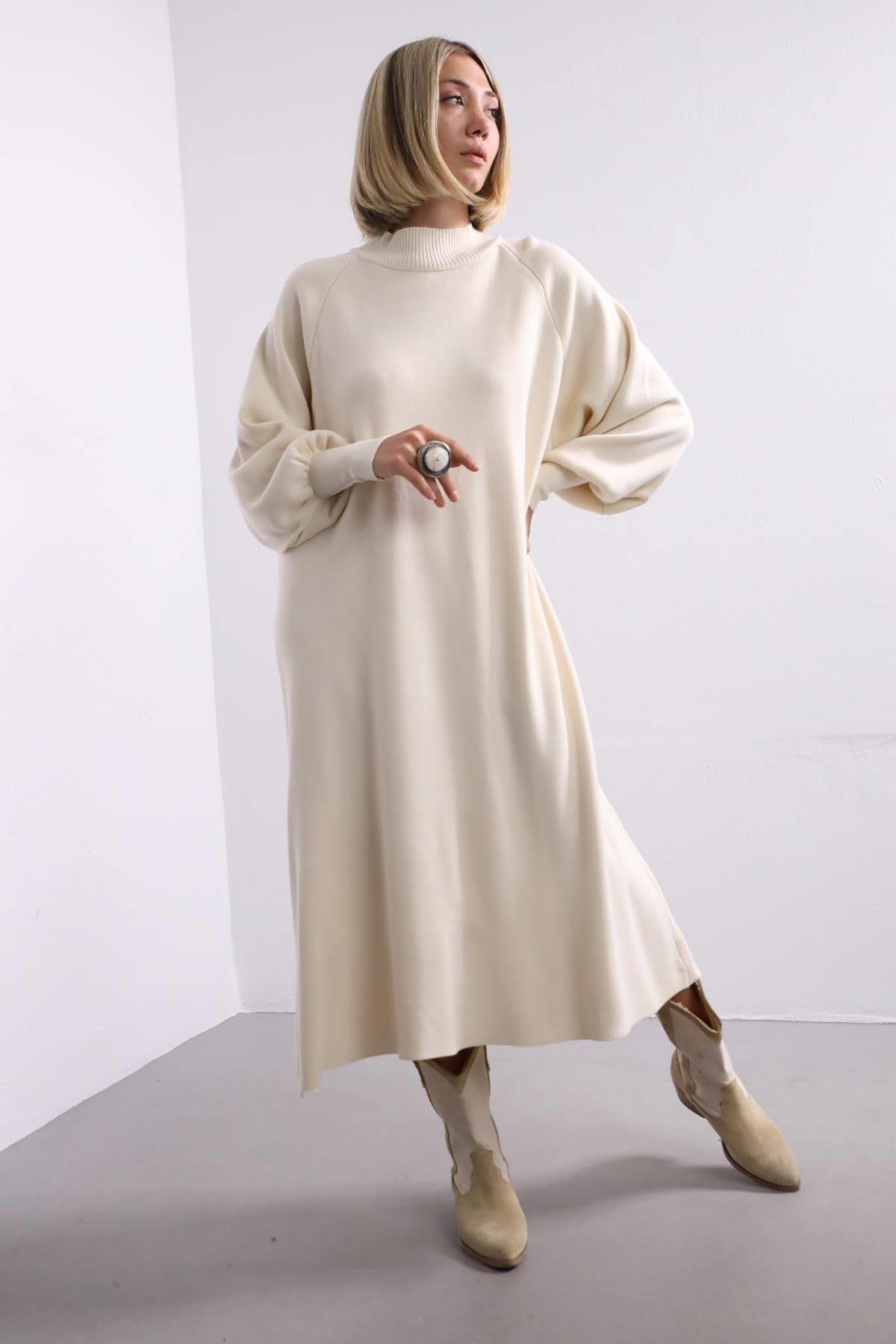 Krem Rengi Balıkçı Yaka Triko Elbise - Şaman Butik Krem Rengi Balıkçı Yaka Triko Elbise