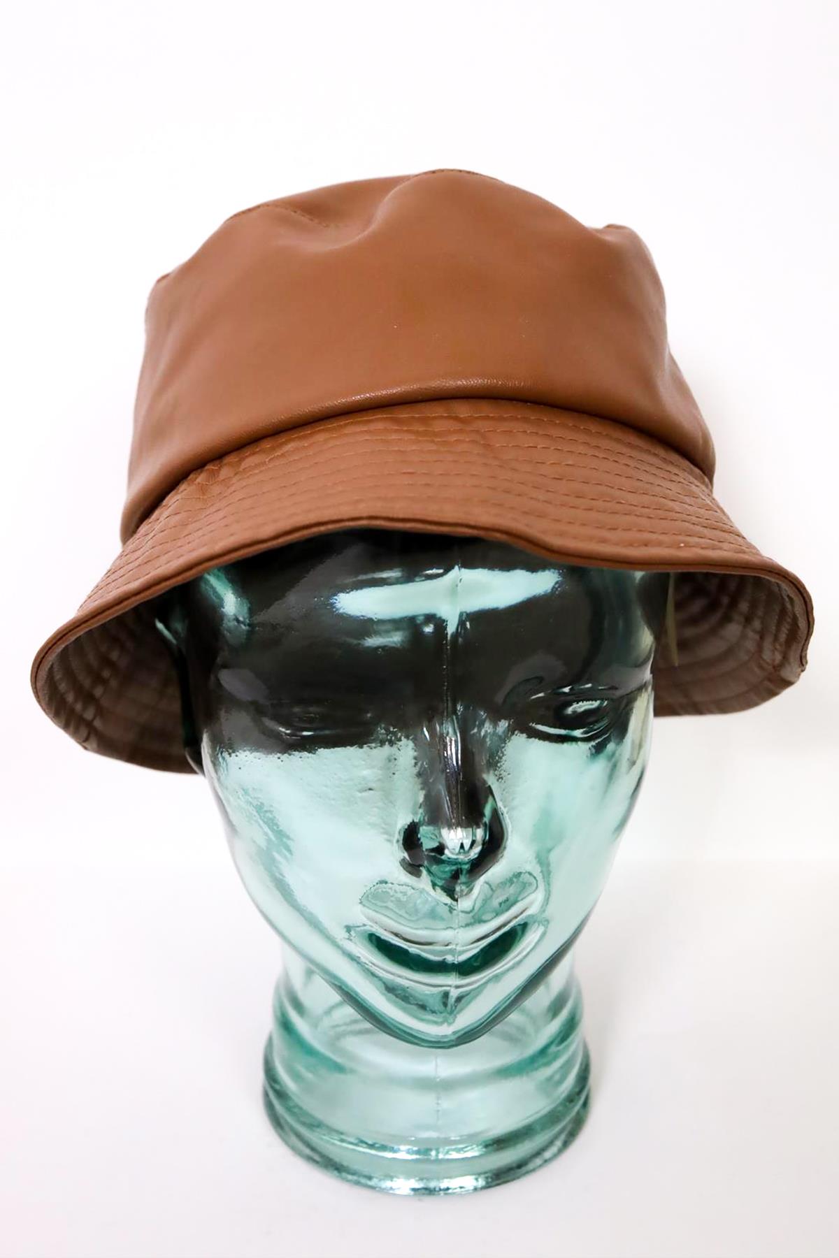  Kahverengi Deri Bucket Şapka