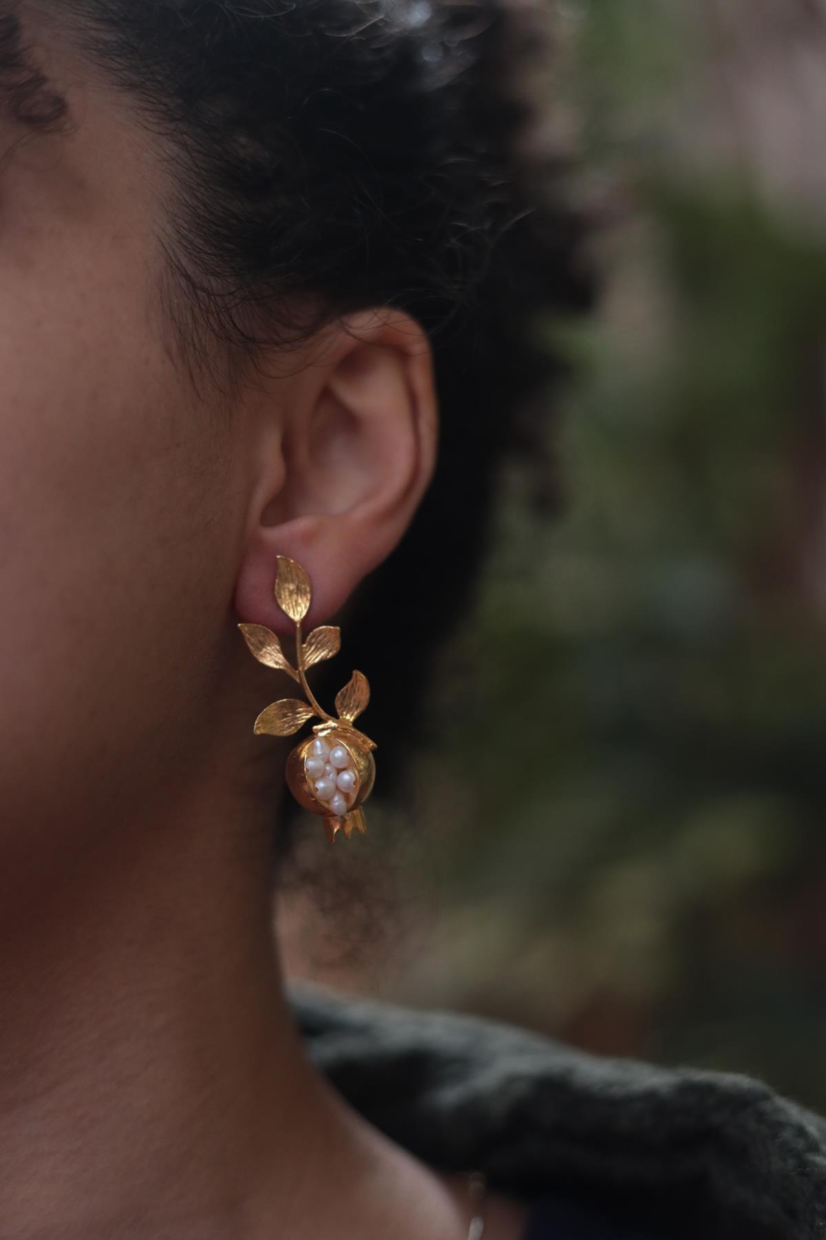 İnci Nar Tasarım Küpe