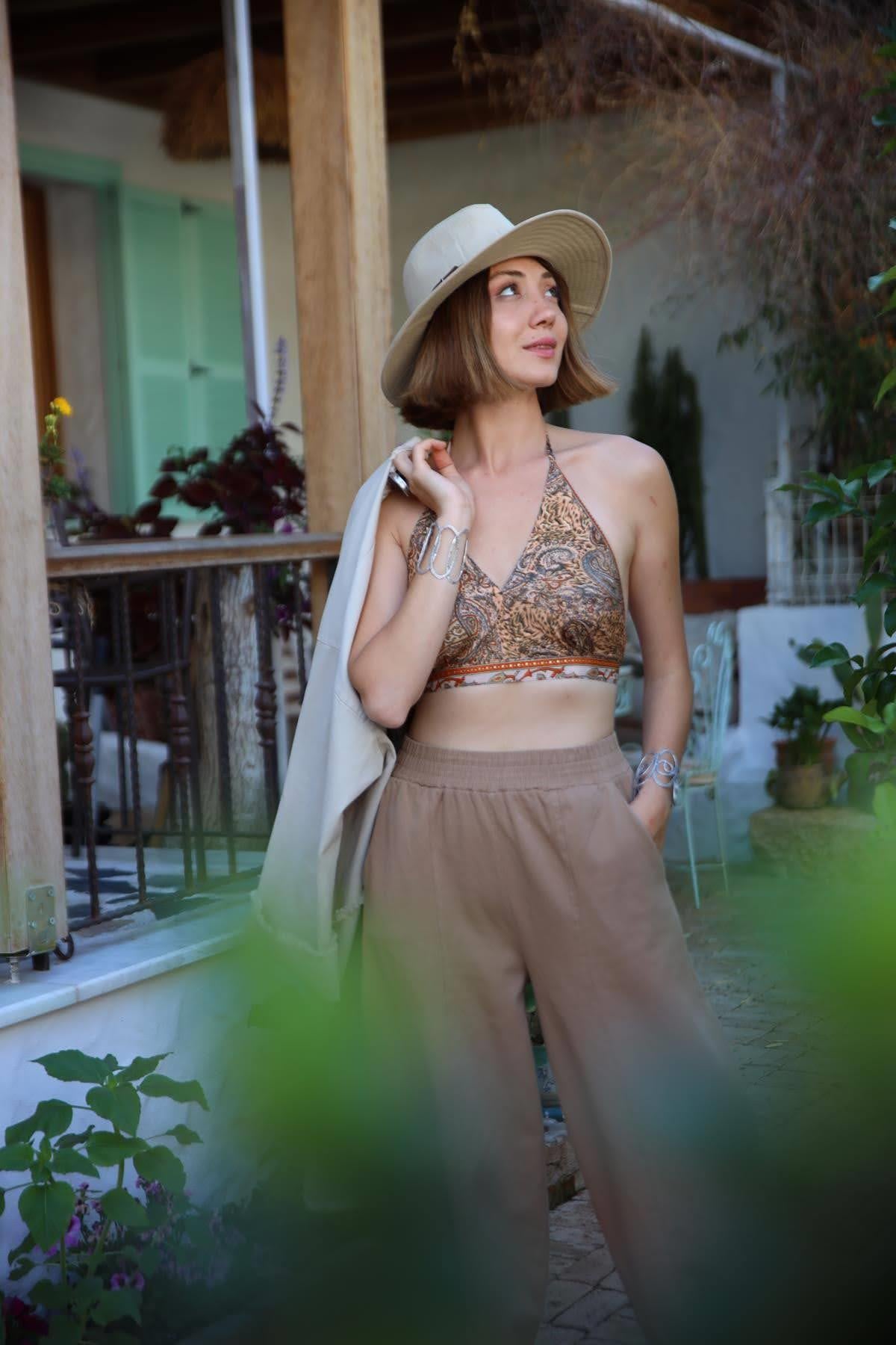 Renkli Desenli Bağlamalı İpek Crop Bluz - Şaman Butik Renkli Desenli Bağlamalı İpek Crop Bluz