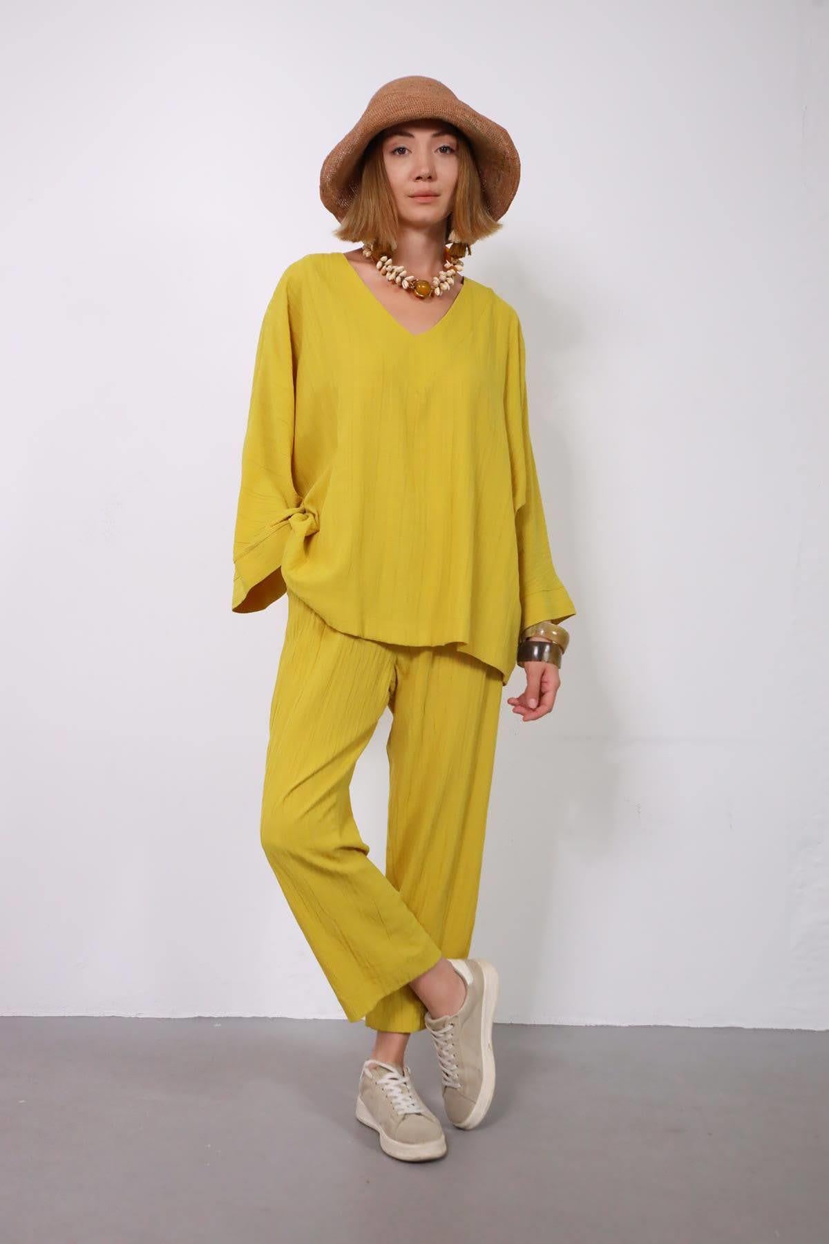 Hardal Rengi V Yaka Yarasa Kol Gofre Takım - Şaman Butik Hardal Rengi V Yaka Yarasa Kol Gofre Takım