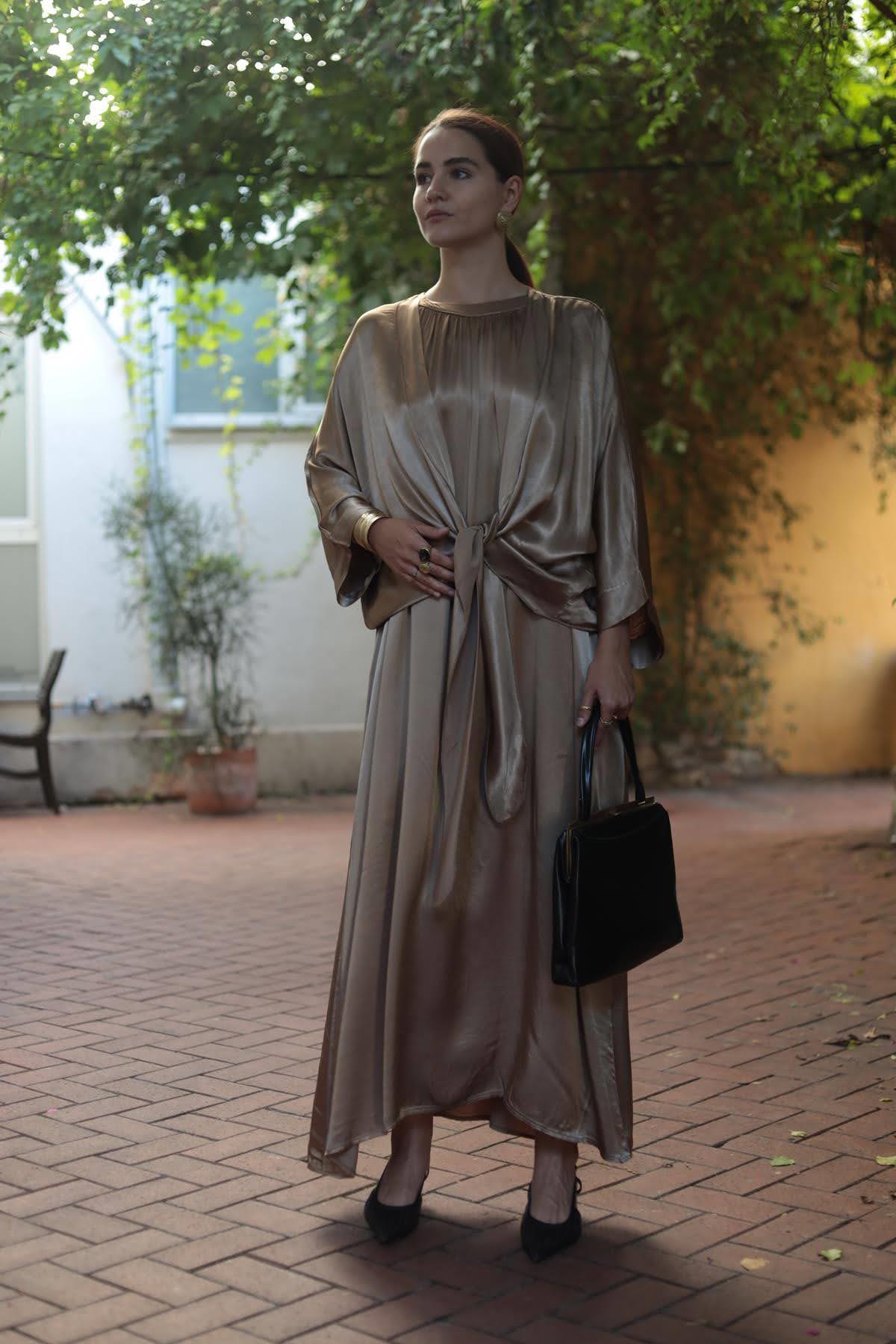 Gold Rengi Saten Halter Yaka Elbise ve Bolero Takım