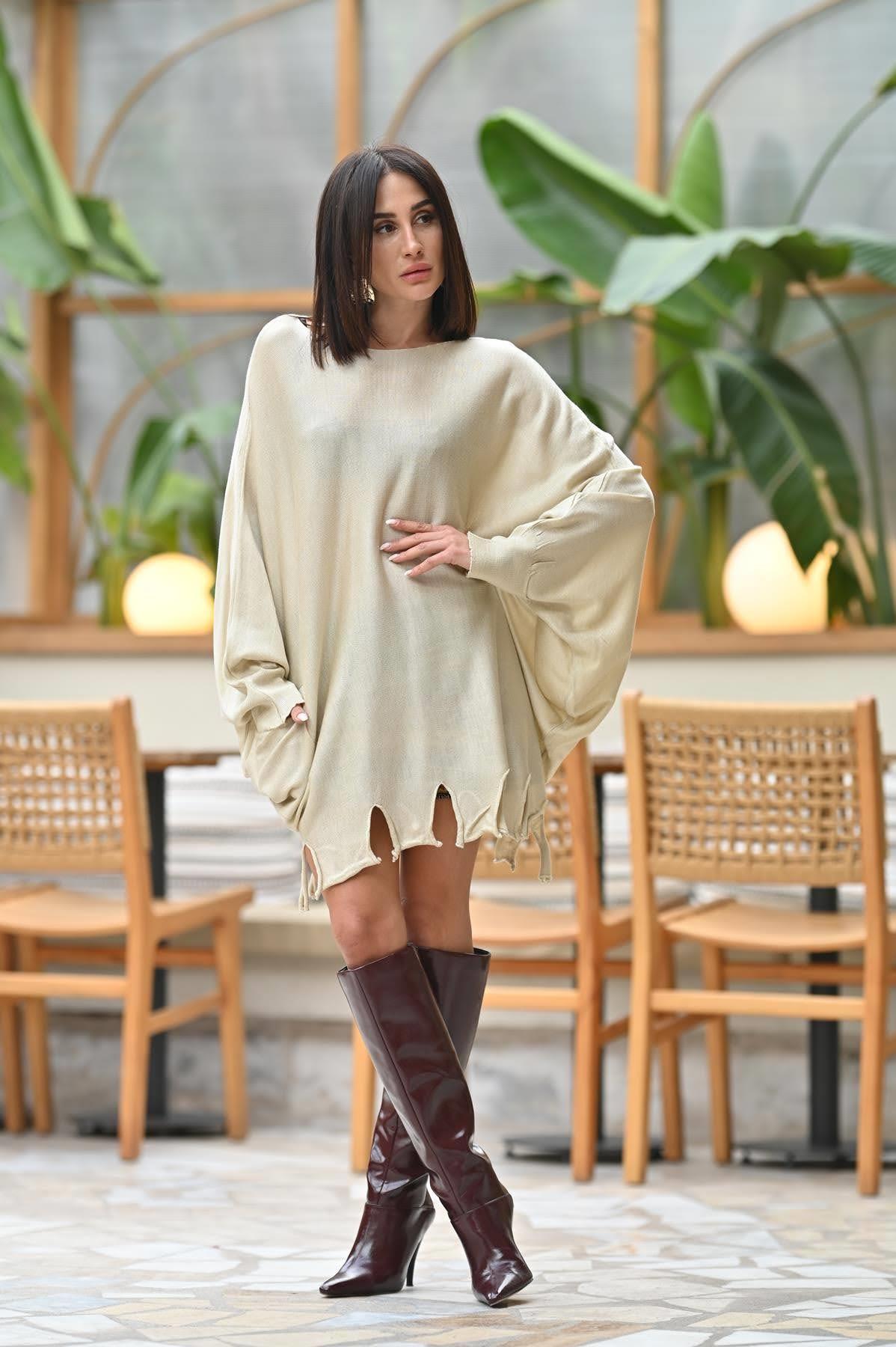 Taş Rengi Püsküllü Triko Tunik