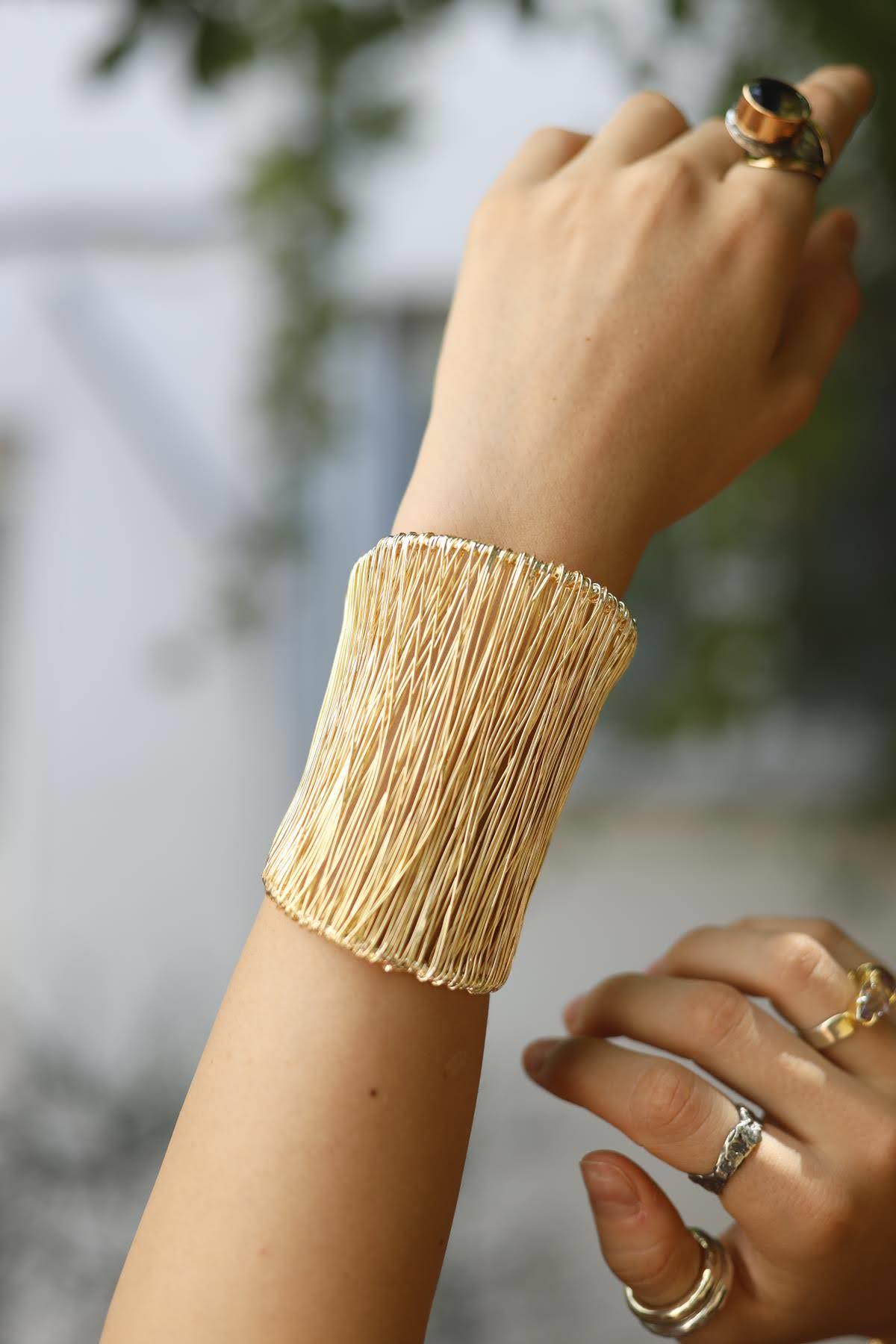 Tel Görünümlü Gold Bileklik