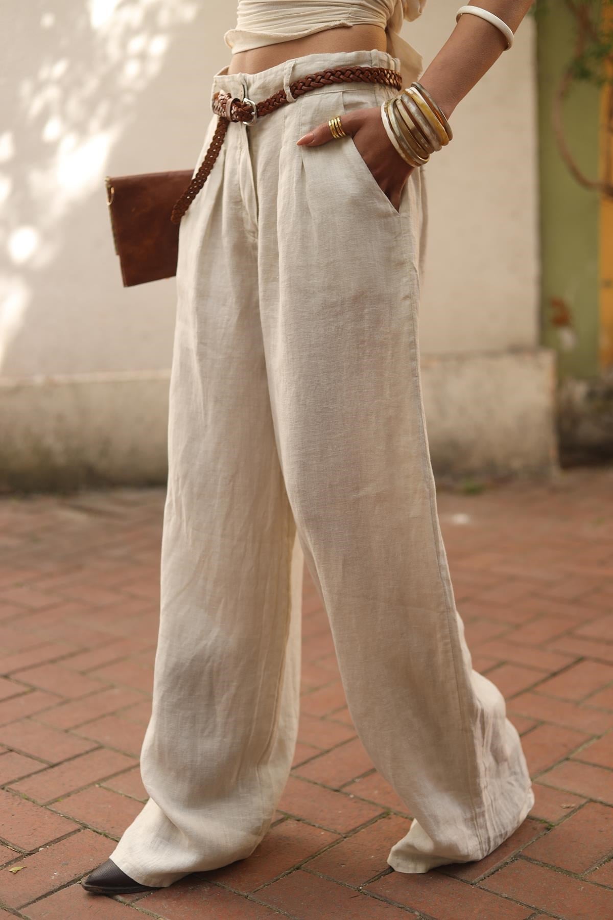 Krem Rengi Düğme Detaylı Fermuarlı Keten Pantolon