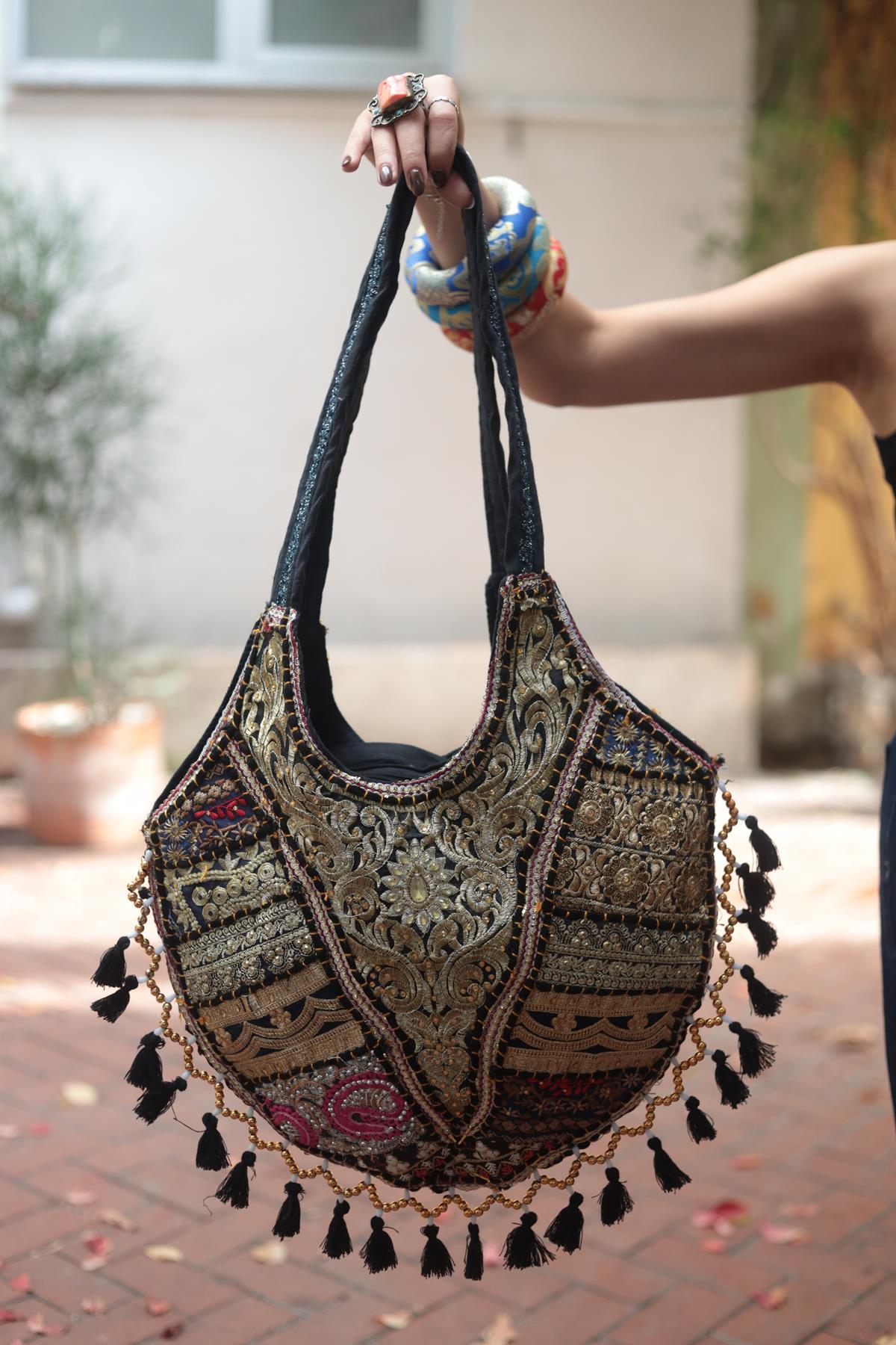 Gece Mavisi Otantik İşlemeli Püsküllü Çanta