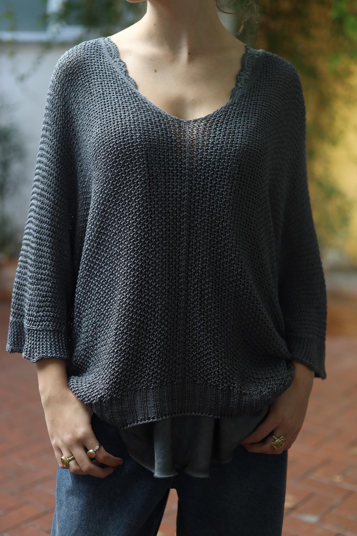 Füme Önü Kısa Salaş Triko Bluz