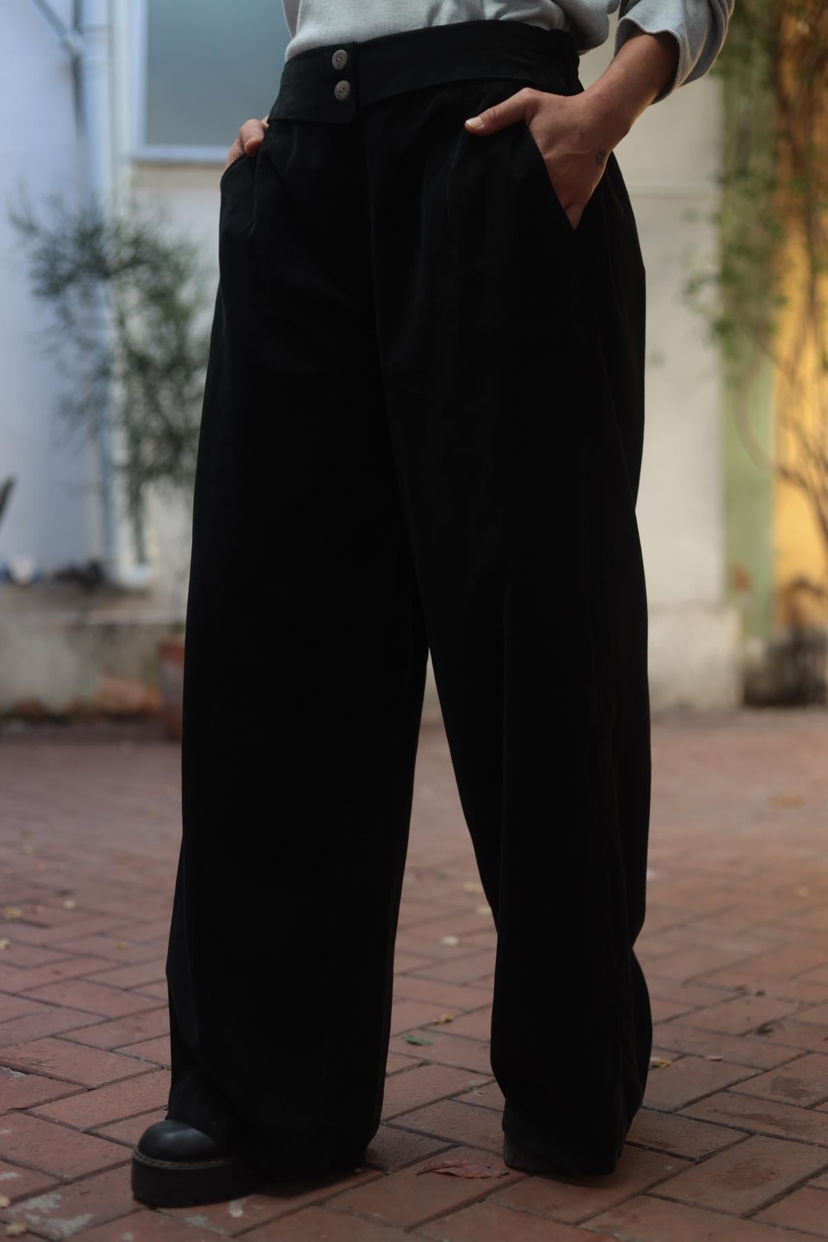 Siyah Beli Çift Düğmeli Kadife Pantolon