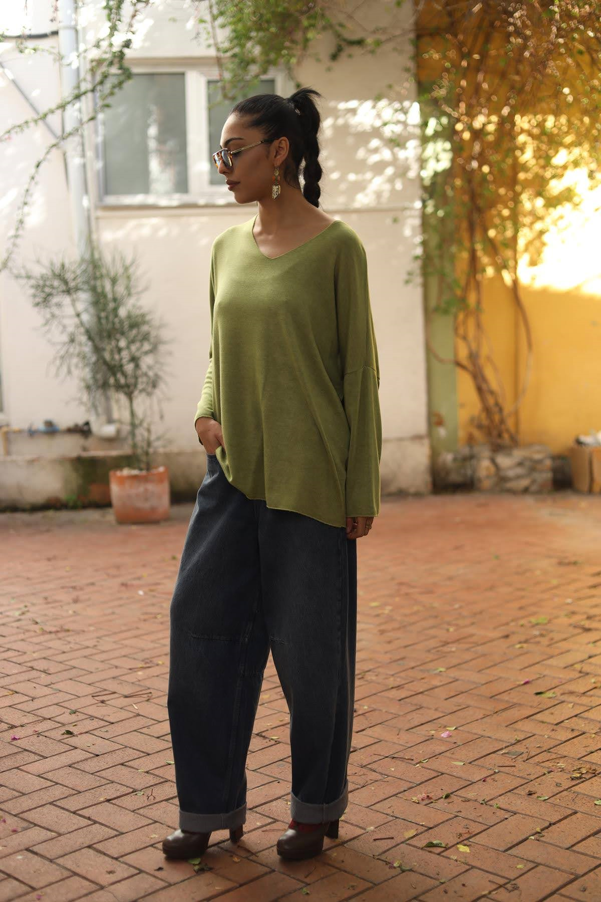 Fıstık Yeşili V Yaka Yumuşak Doku Angora Bluz