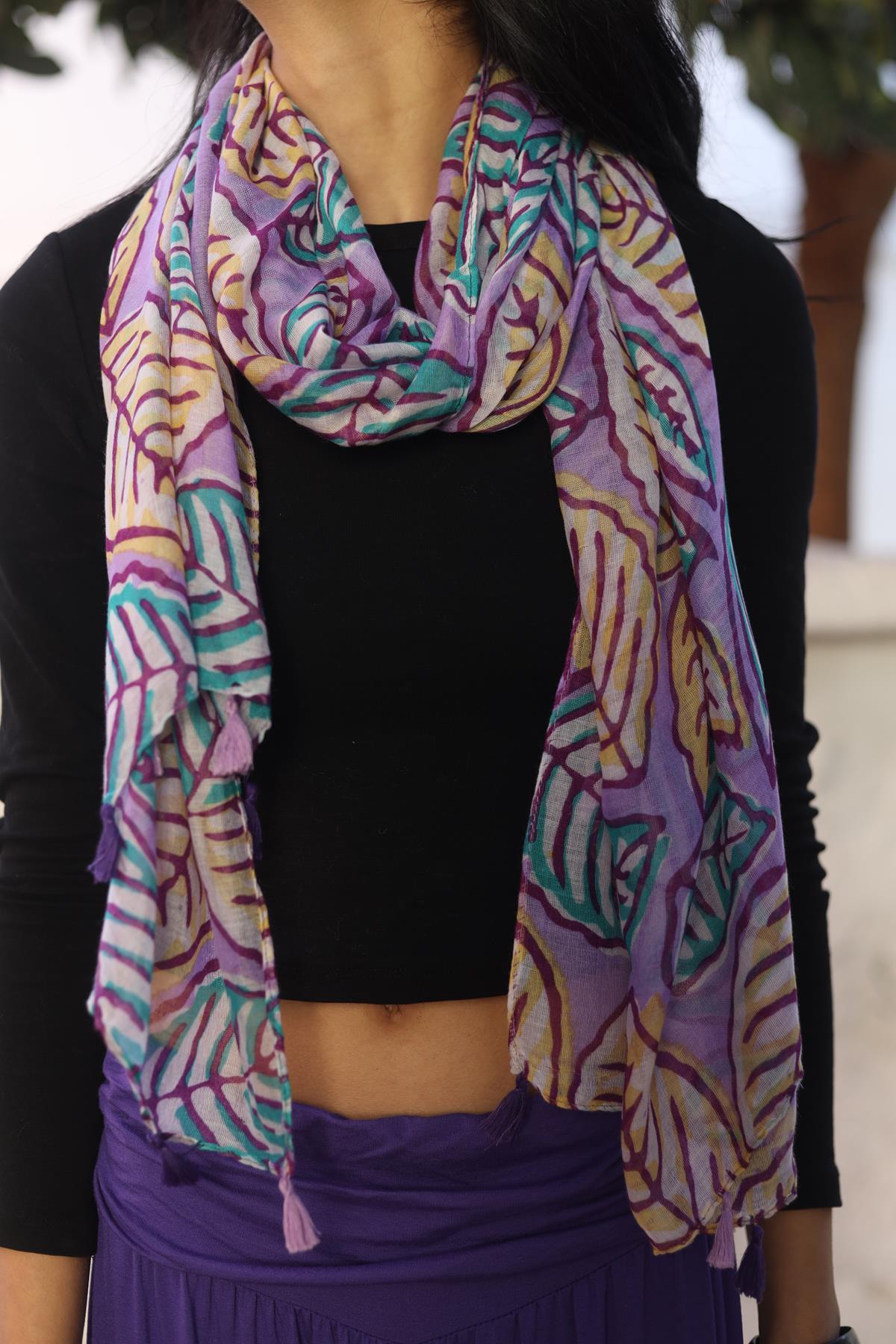 Mor Yaprak Desenli Püsküllü Şal