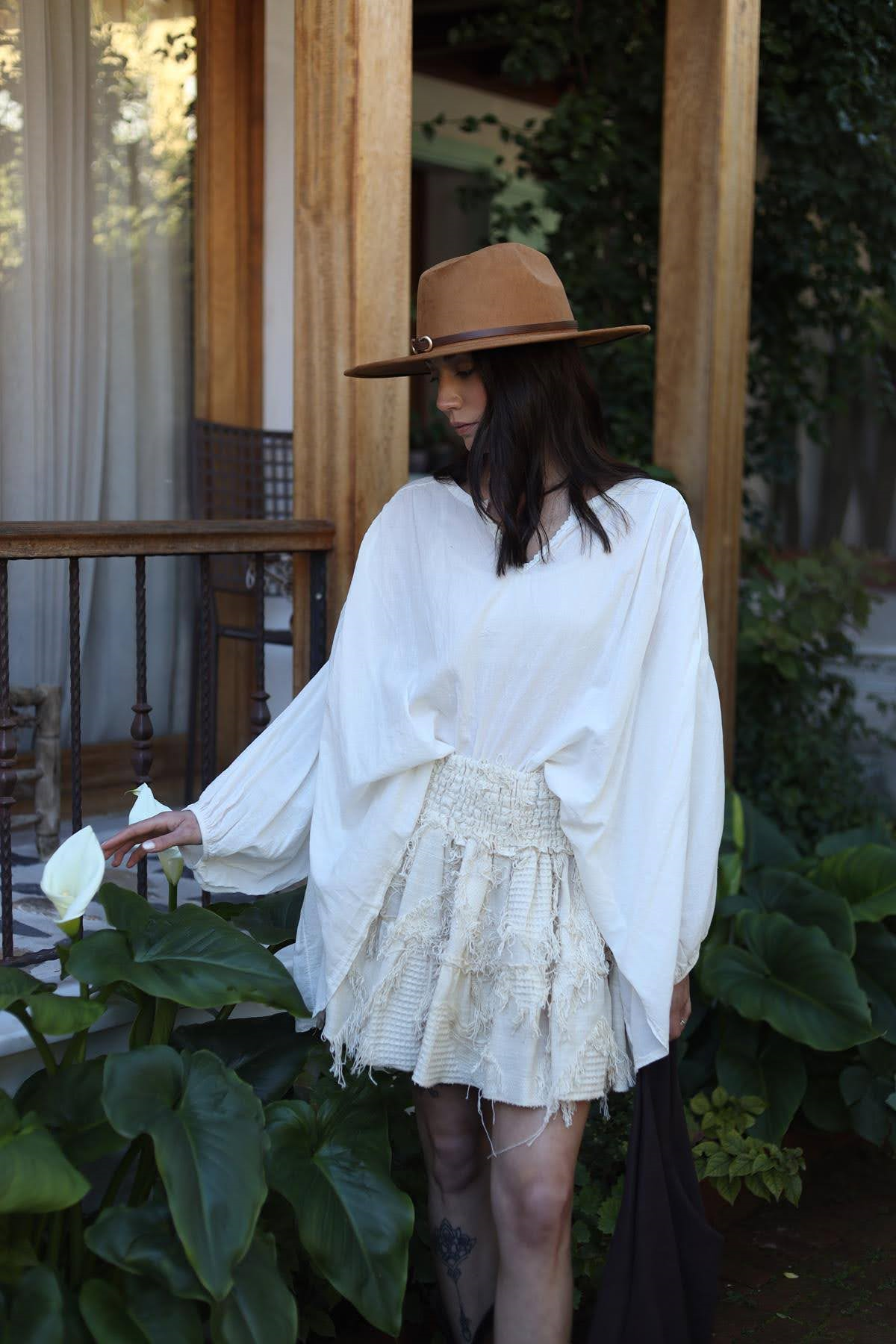 Krem Rengi Beli Gipeli Püsküllü Mini Etek