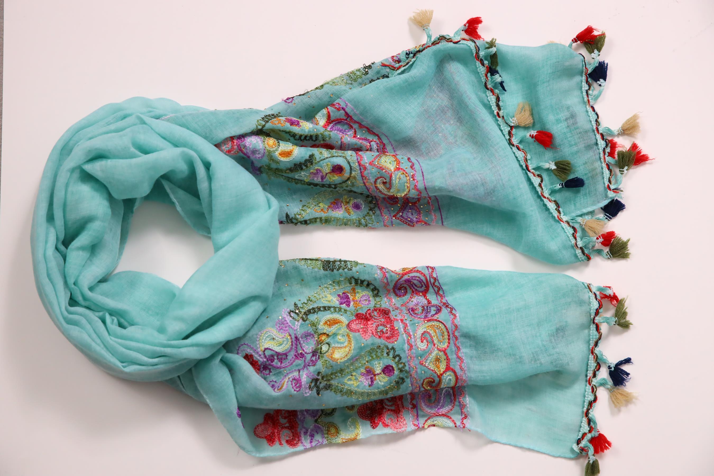  Su Yeşili İşlemeli Boncuklu Şal