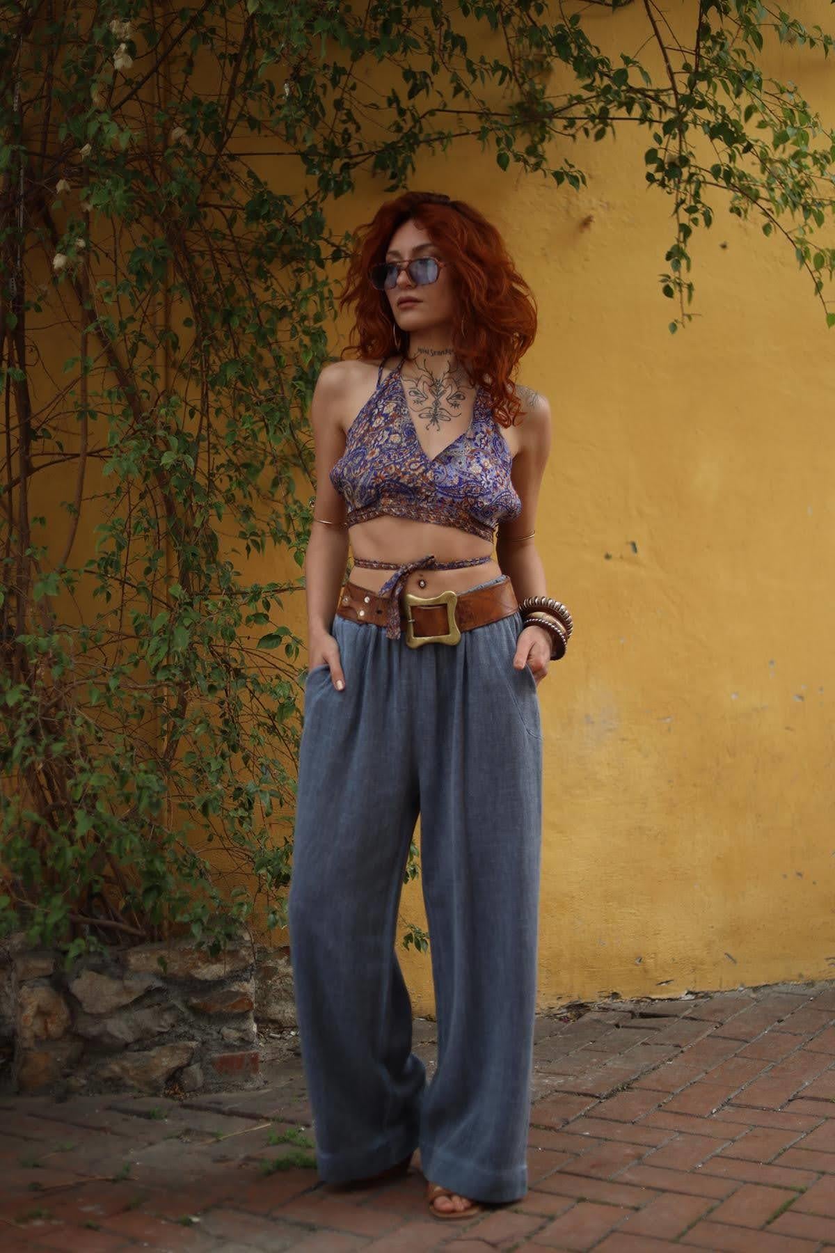 Saks Mavisi Desenli Bağlamalı İpek Crop Bluz