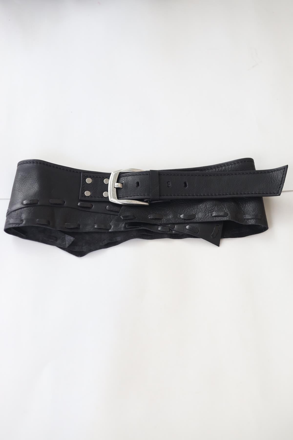 Siyah Parçalı Deri Kemer