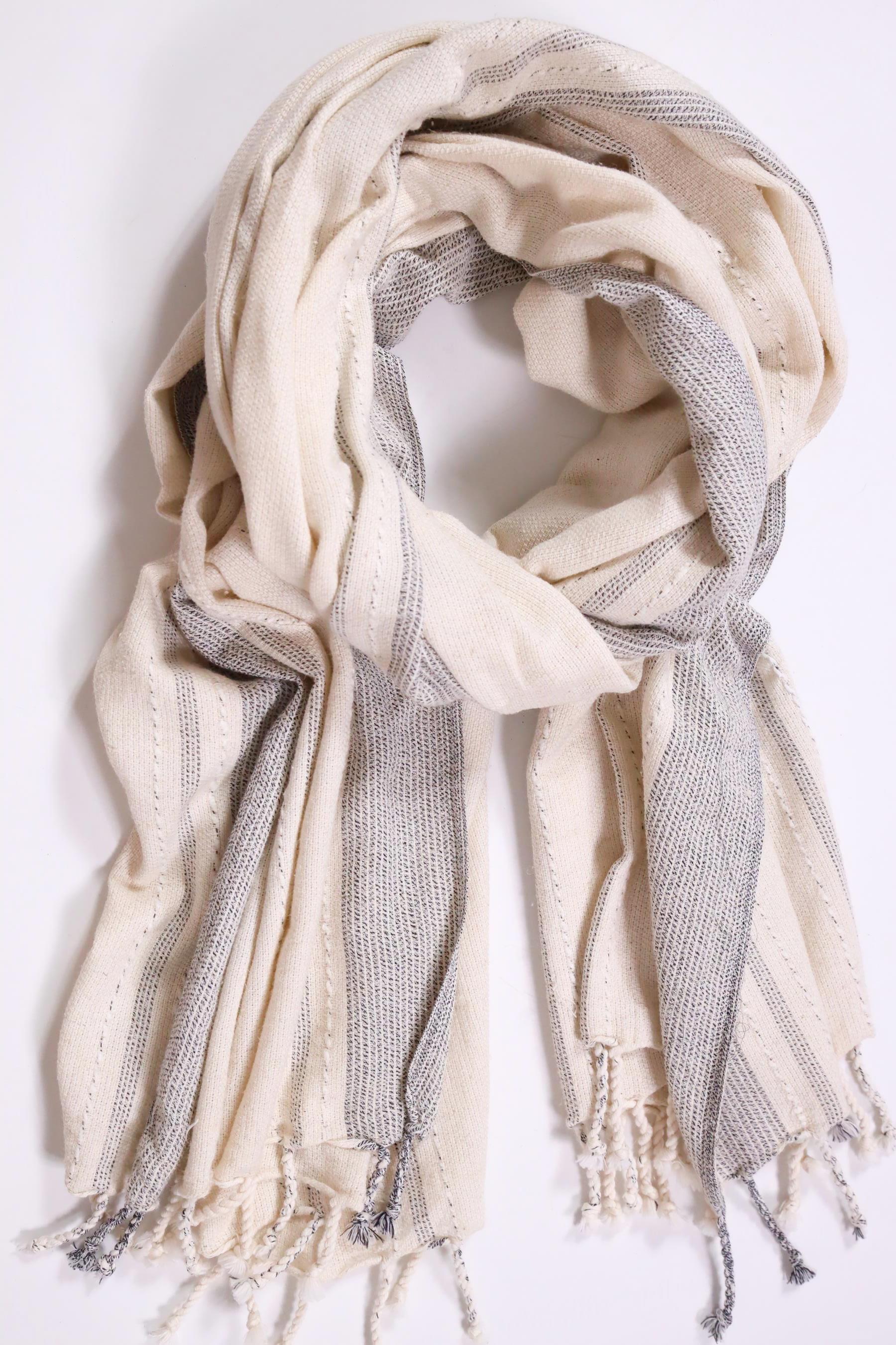 Siyah Çizgili Keten Crispy Şal - Şaman Butik Siyah Çizgili Keten Crispy Şal