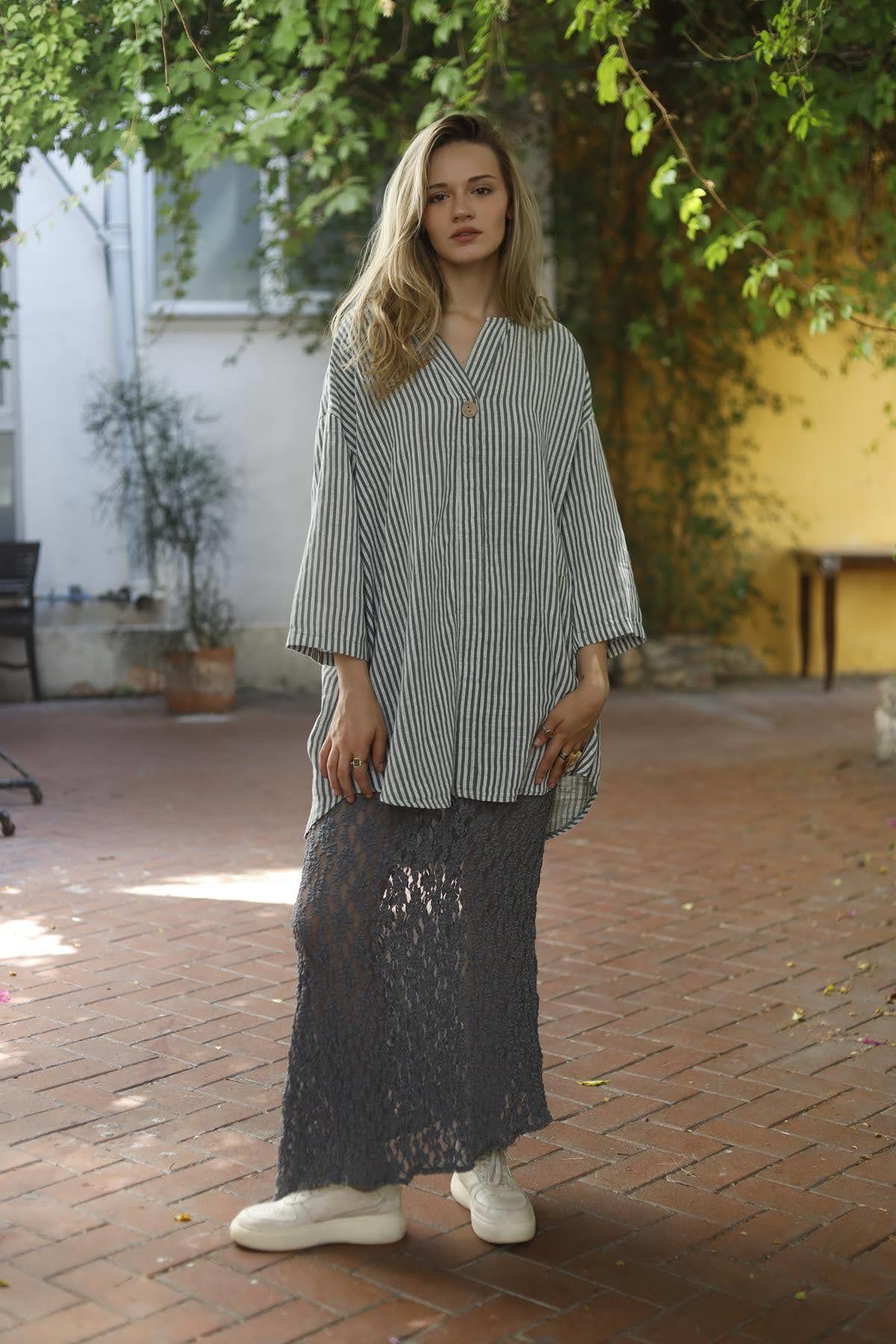 Grey Elastic Waist Embossed Tulle Skirt