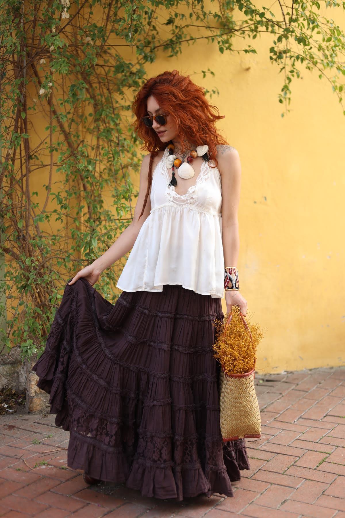 Kahverengi Beli Gipeli Parça Detaylı Dantelli Bohem Etek